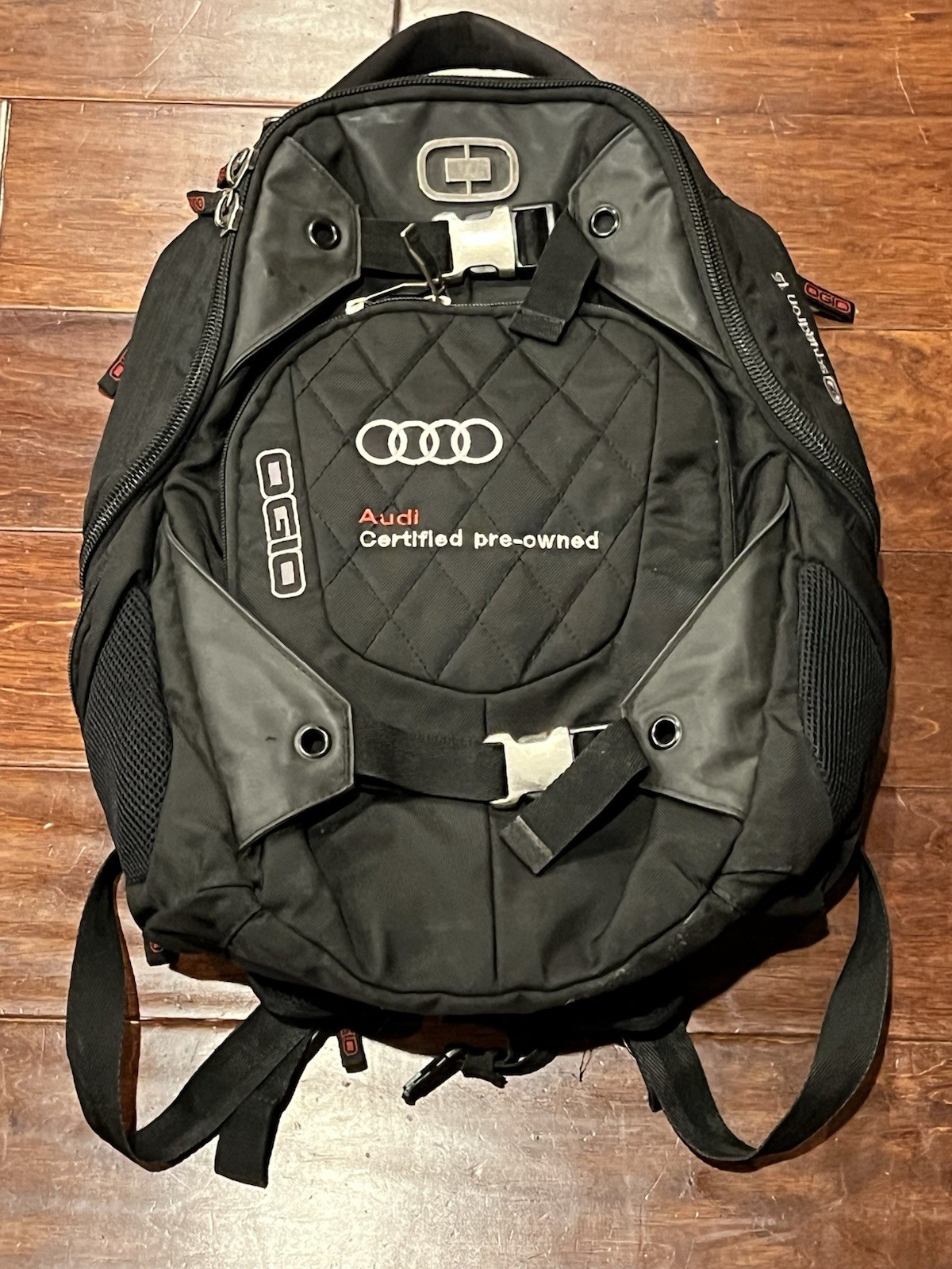 Ogio Squadron Black 18″ x 14″ AUDI Certified Zip Pockets Padded Laptop Backpack