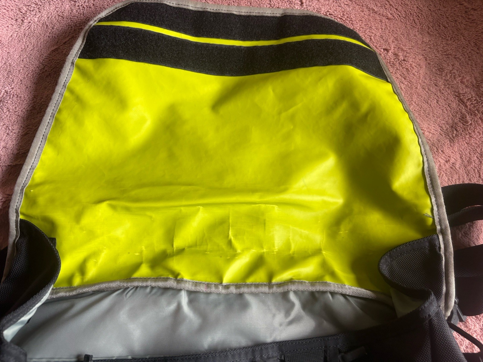 Vintage Timbuk2 Black Gray Rare Design Large Messenger Carry Bag-See Description