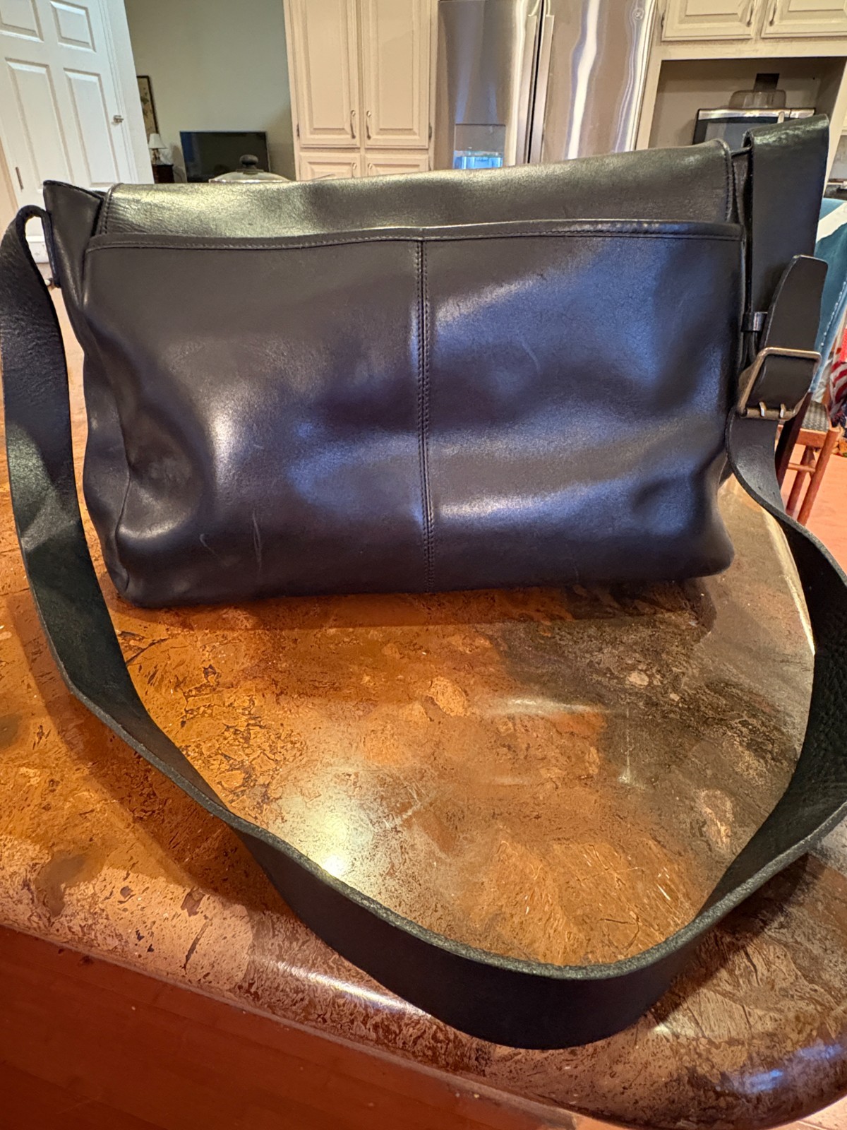 GAP Vintage Black Glossy Cow Leather Messenger Bag Crossbody Strap 15″X 12″x4.5″