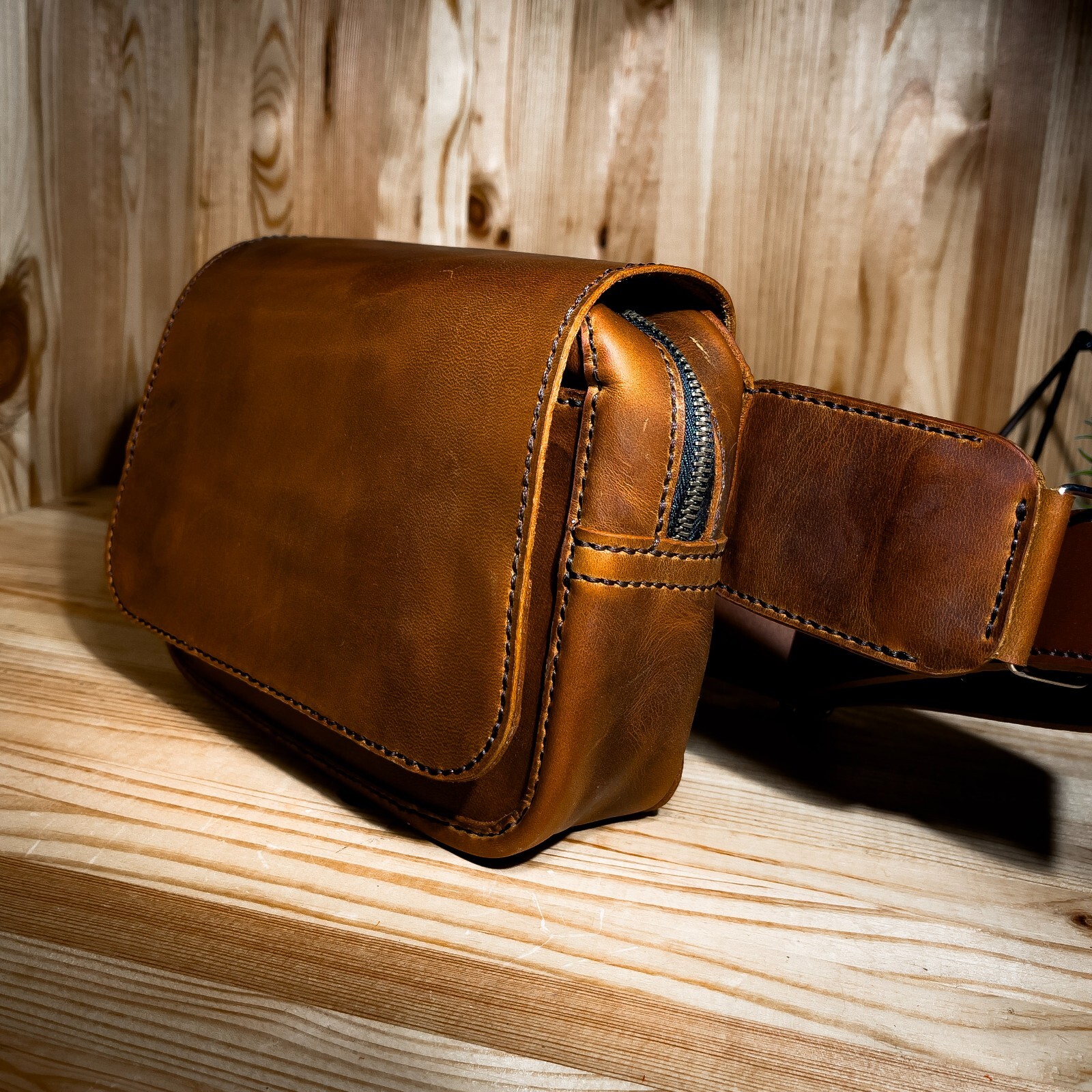 Leather men’s small bag. Crossbody. Crazy Horse. Handmade