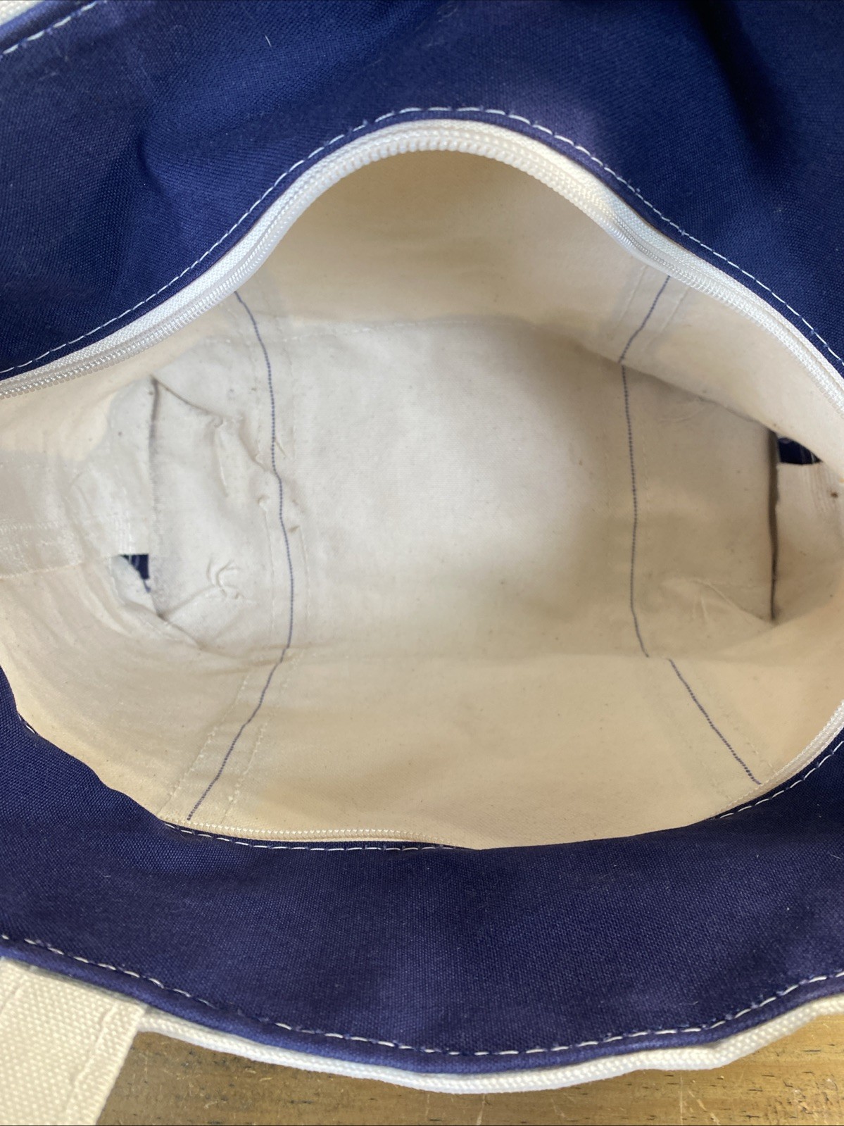 LL Bean Boat And Tote Classic Canvas Blue Handles Bottom 16x12X5 Zip USA OYL58