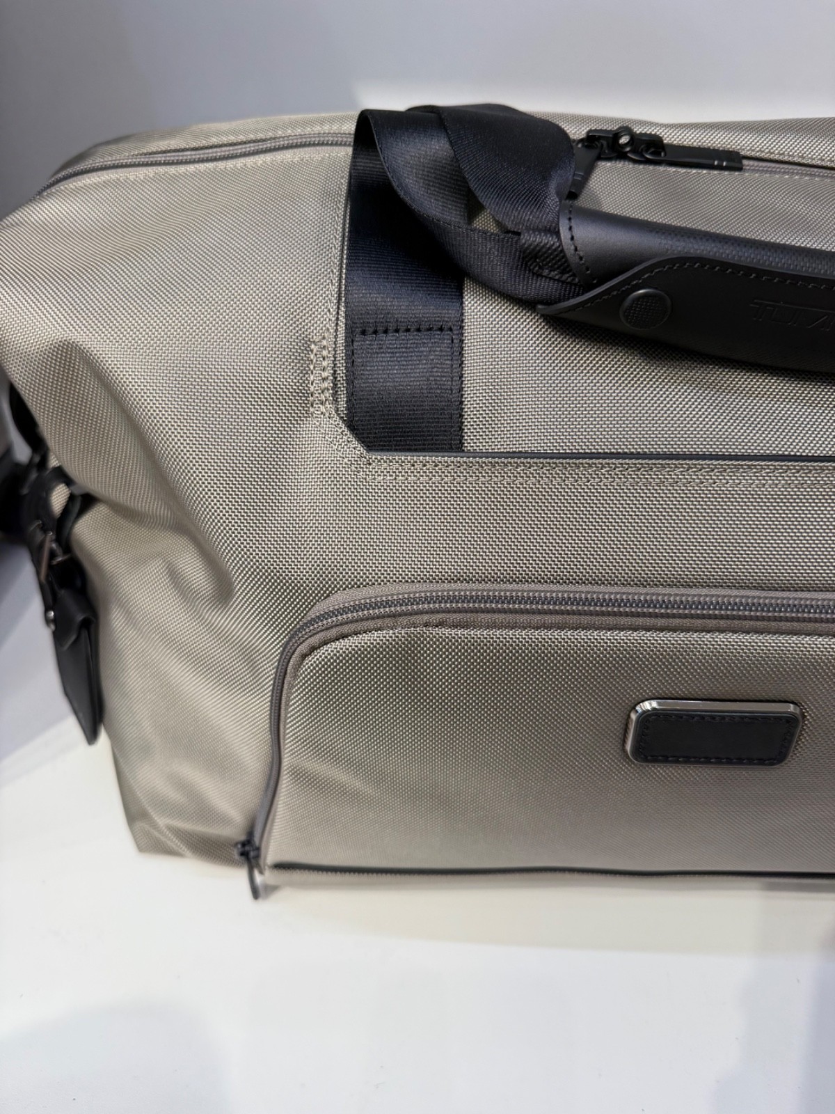 NEW Tumi ALPHA 18.5” Double Expansion TRAVEL Satchel Bag – GRAY ALLOY