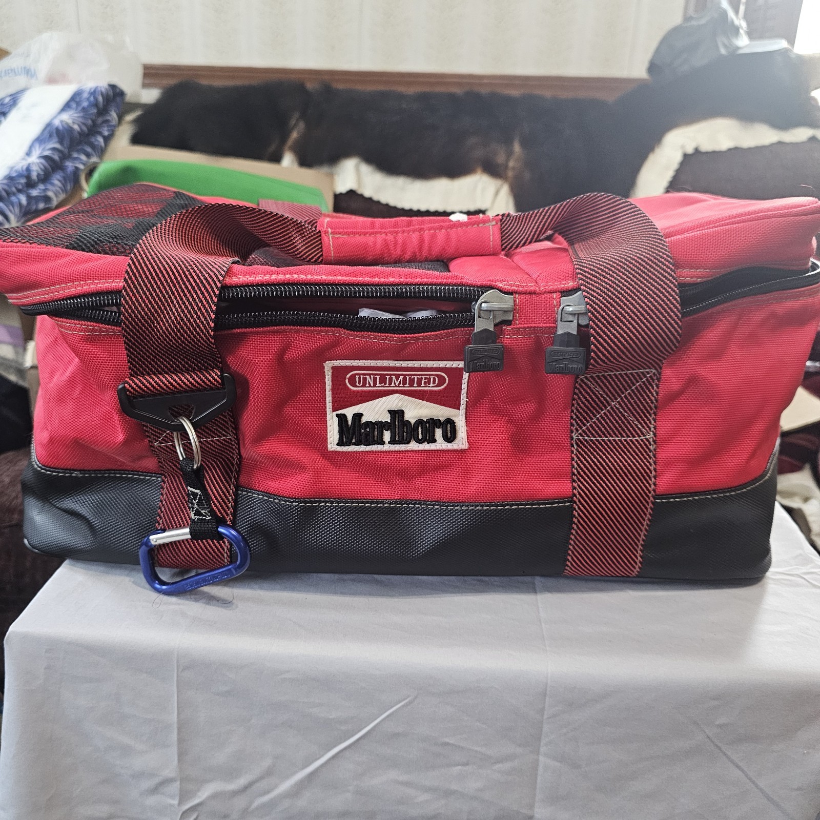 Marlboro Unlimited Red & Black Insulated Duffle Bag Double Zipper Closure