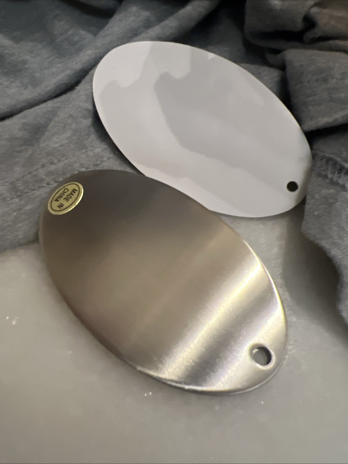 Retro L.L. Bean Traveler Stainless Steel Luggage Bag Tag Sleek Clean Over Shape