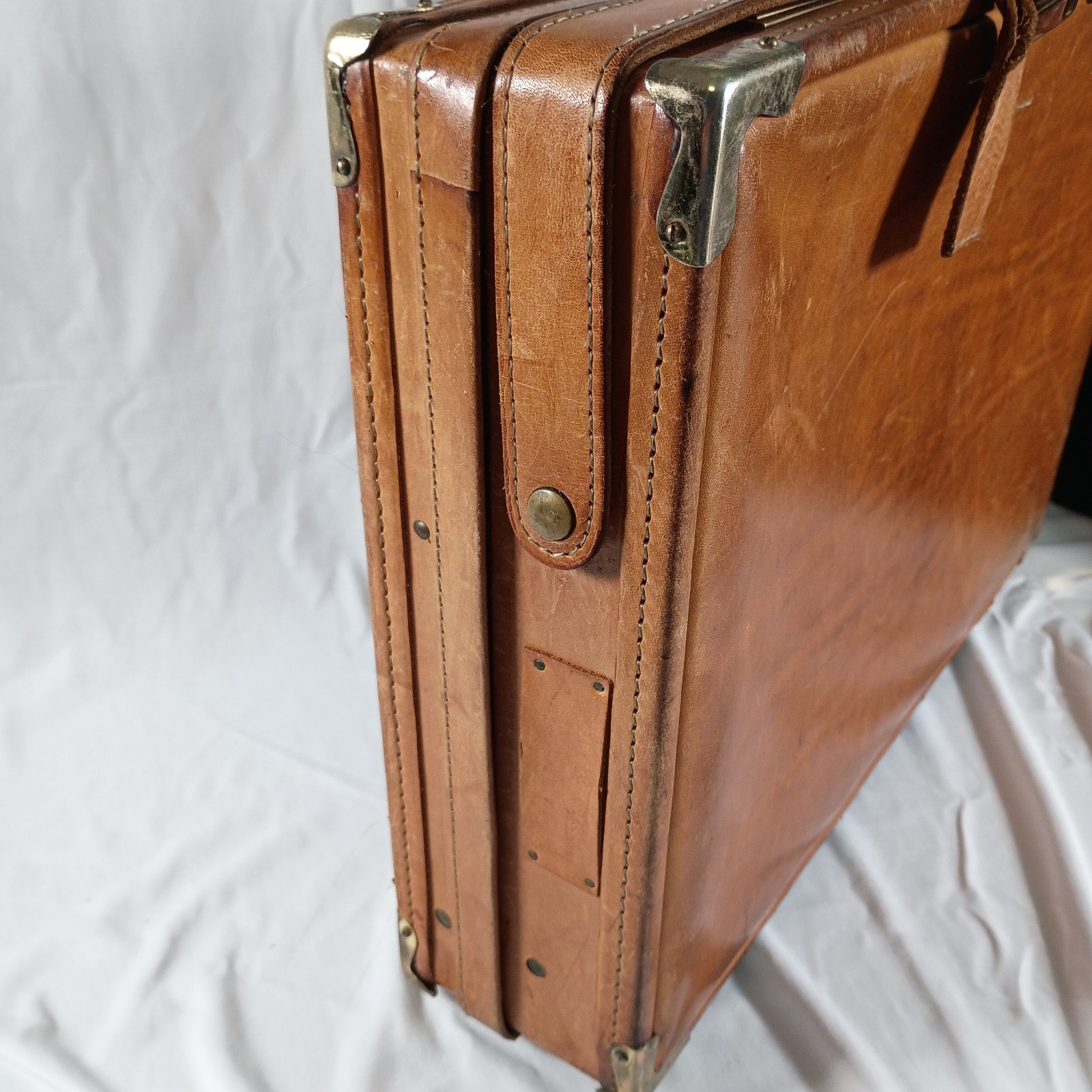 Vintage Hartmann Light Brown/Tan Leather Belted Briefcase Hard Executive