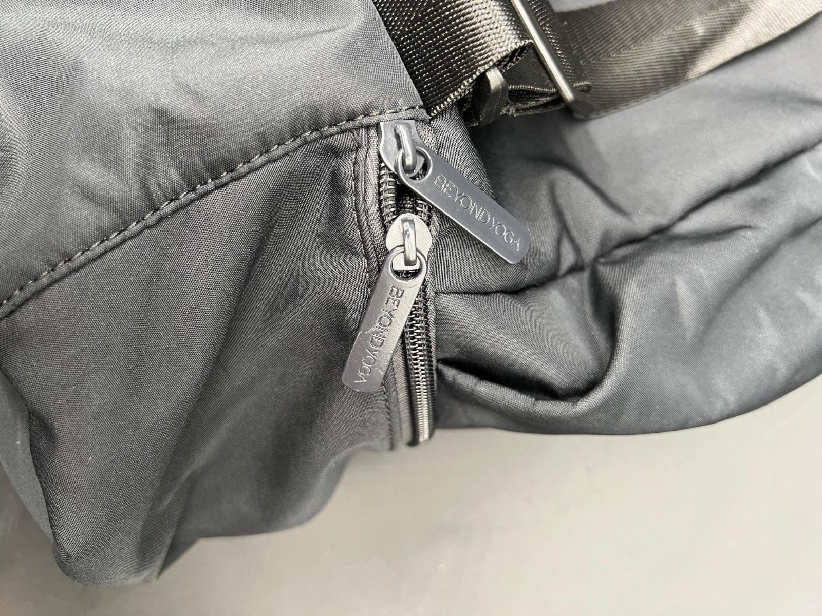 Beyond Yoga Gym Bag Convertible Backpack Black