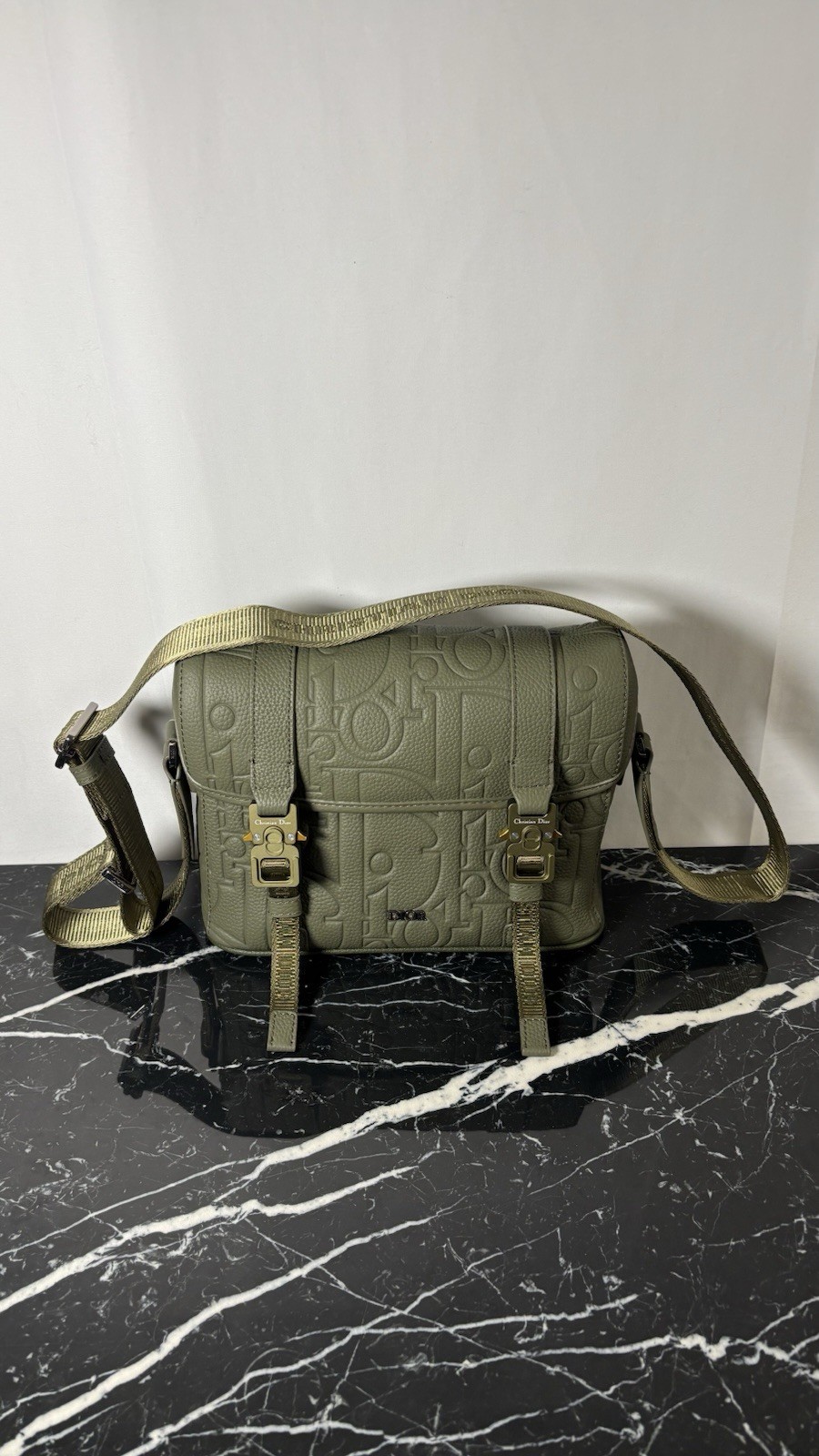 Authentic DIOR Green Gravity Grained Calf Leather Hit The Road Messenger Bag