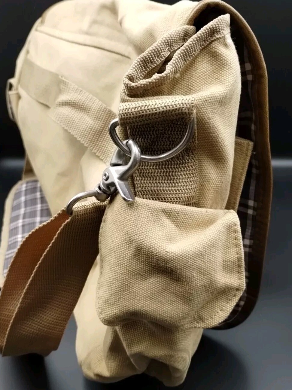 Field & Co. Leeds Mark Levinson Lexus 12″x 18″ Beige Canvas Messenger Bag
