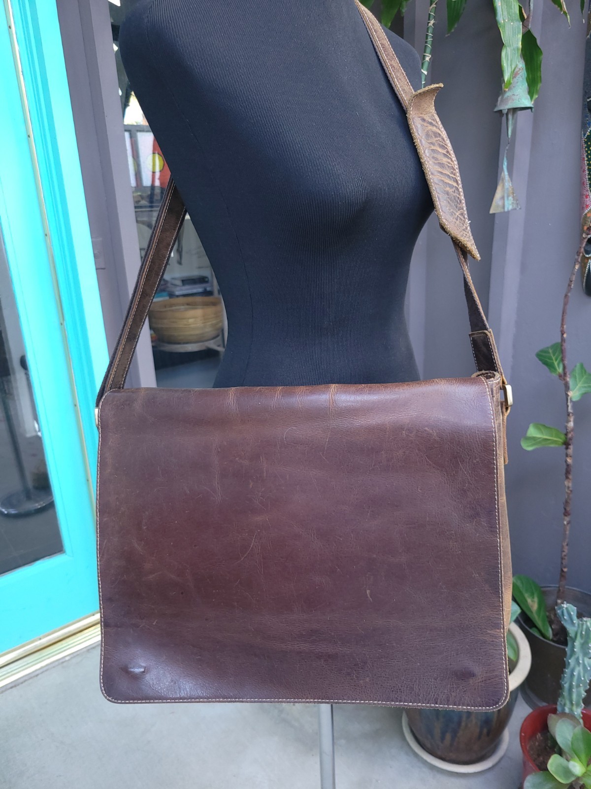 Vintage Sundance Store Large Brown Bag Messenger Leather Satchel Hippy Bag 18×14
