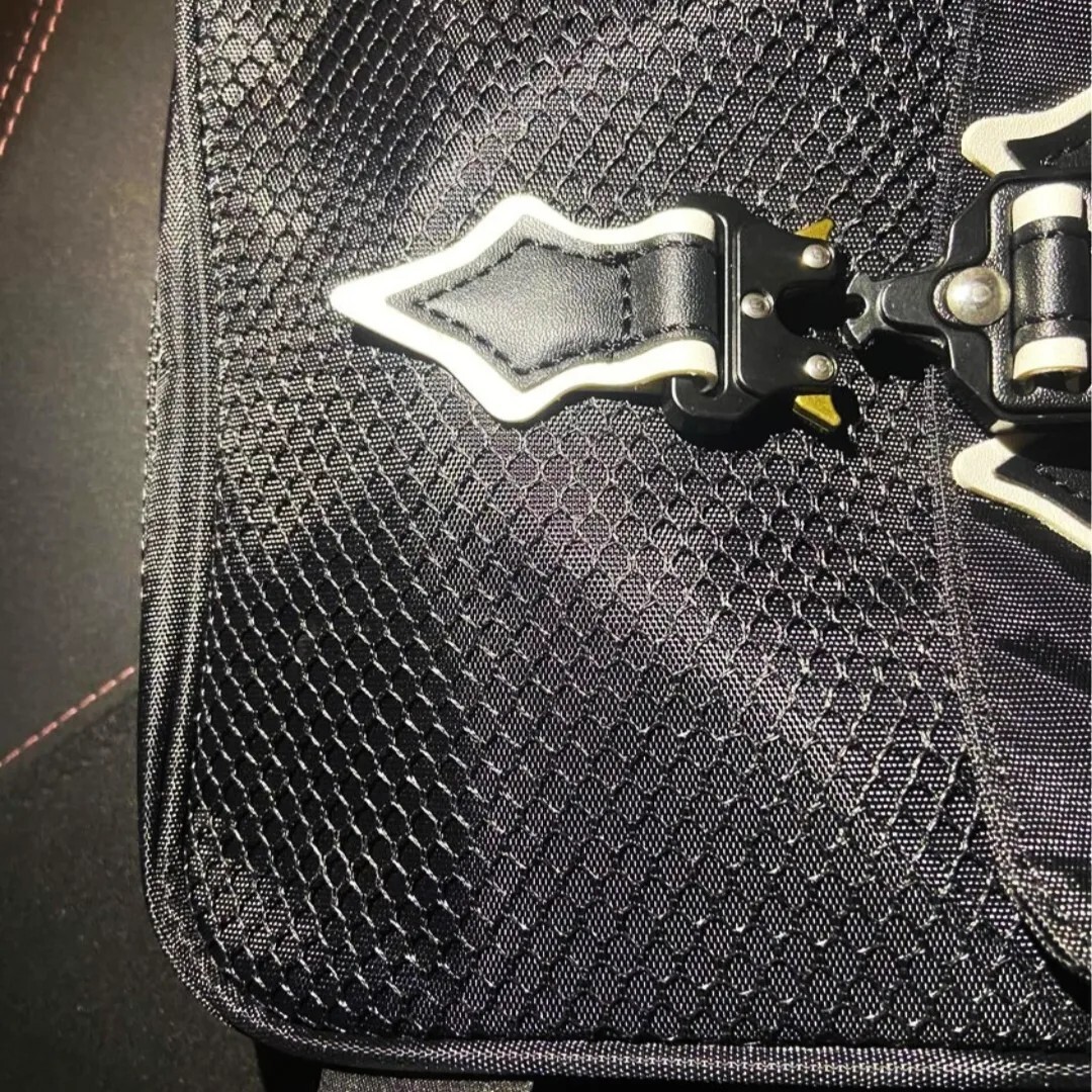 trapstar bag 1.0 new
