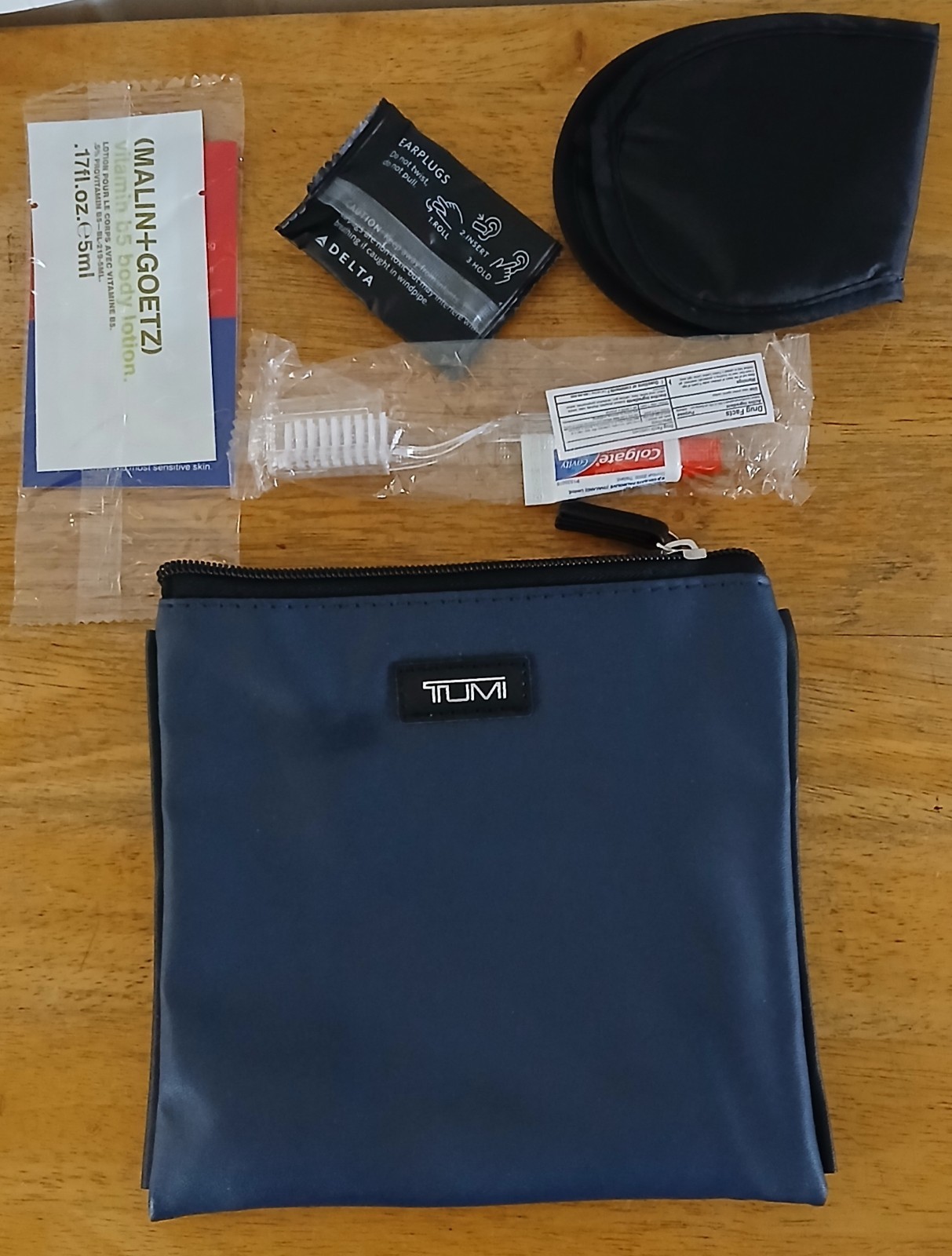 TUMI Amenity Travel Toiletry Bag Case Kit Delta