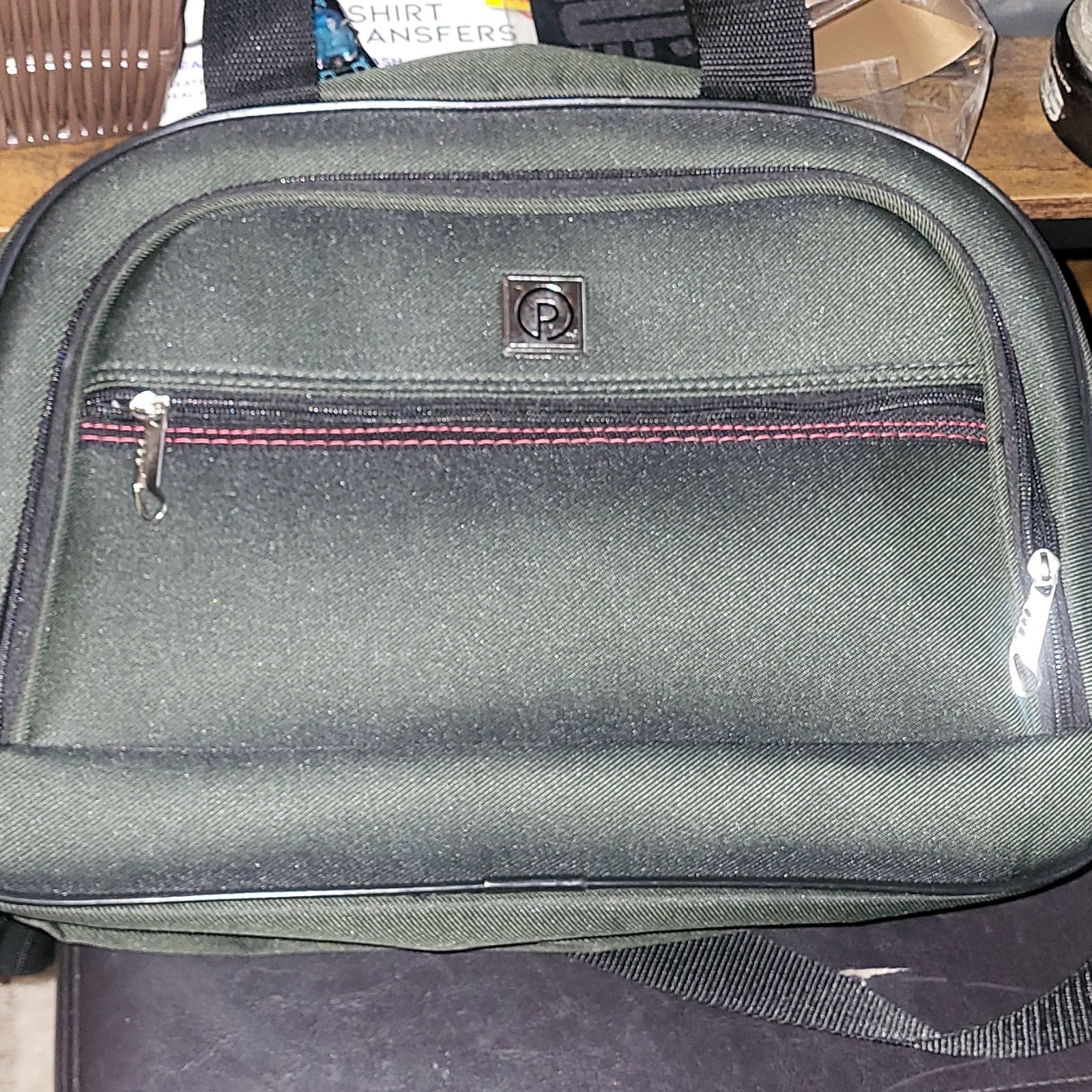 Men’s Green/Black Messenger Bag Medium Zip Closure Adjustable Shoulder Strap