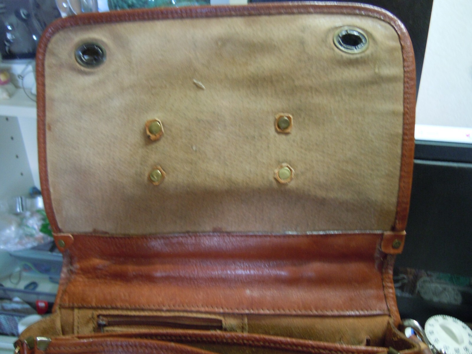 Vintage Eddie Bauer Designs by Sevestet New York All Leather Messenger