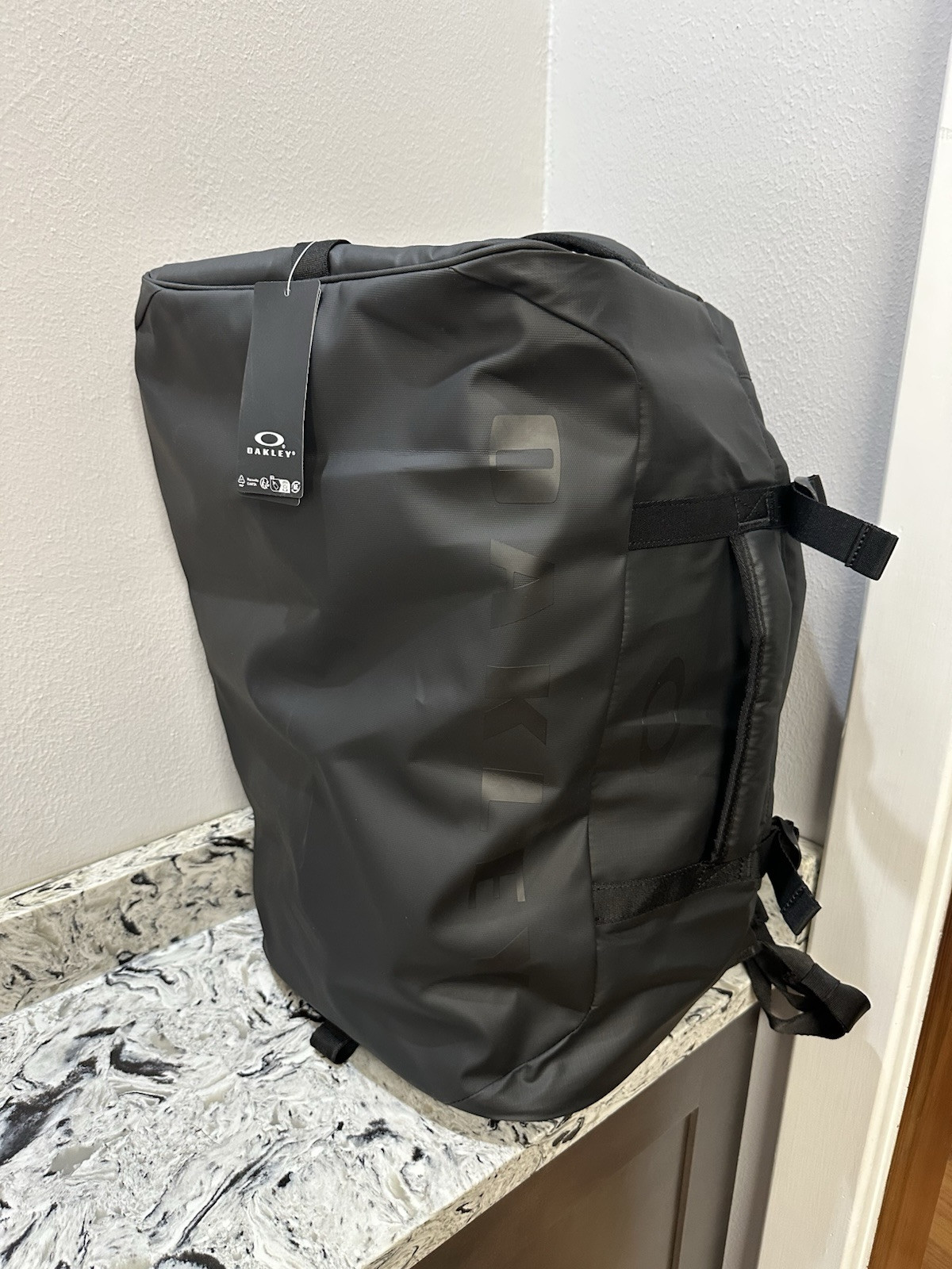 Oakley Road Trip RC Duffle 50L – Blackout