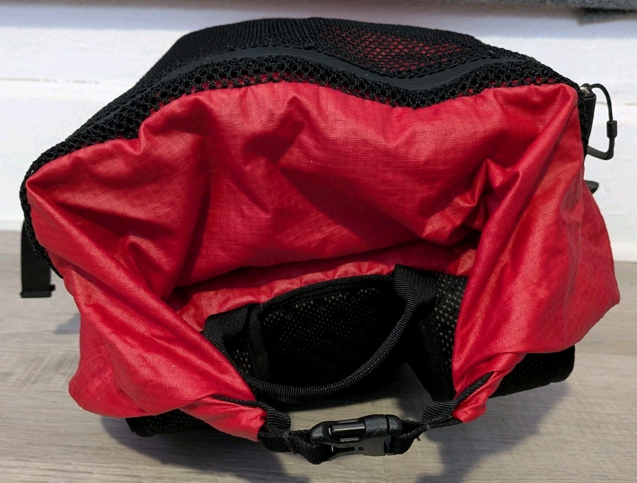 The North Face Waterproof Rolltop Backpack Daypack Red Black READ