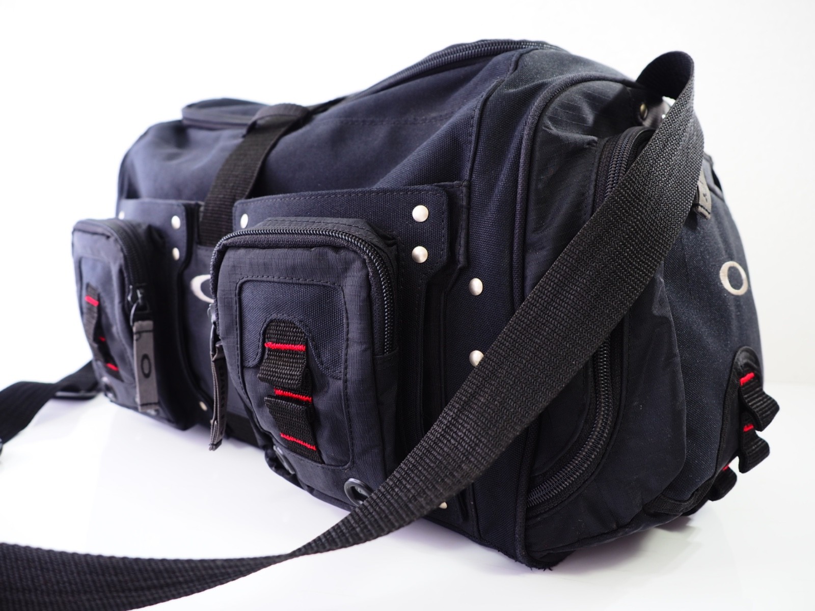 Oakley Heavy Duty Duffel 2.0 Holdall Sports Duffle Gym Bag Black