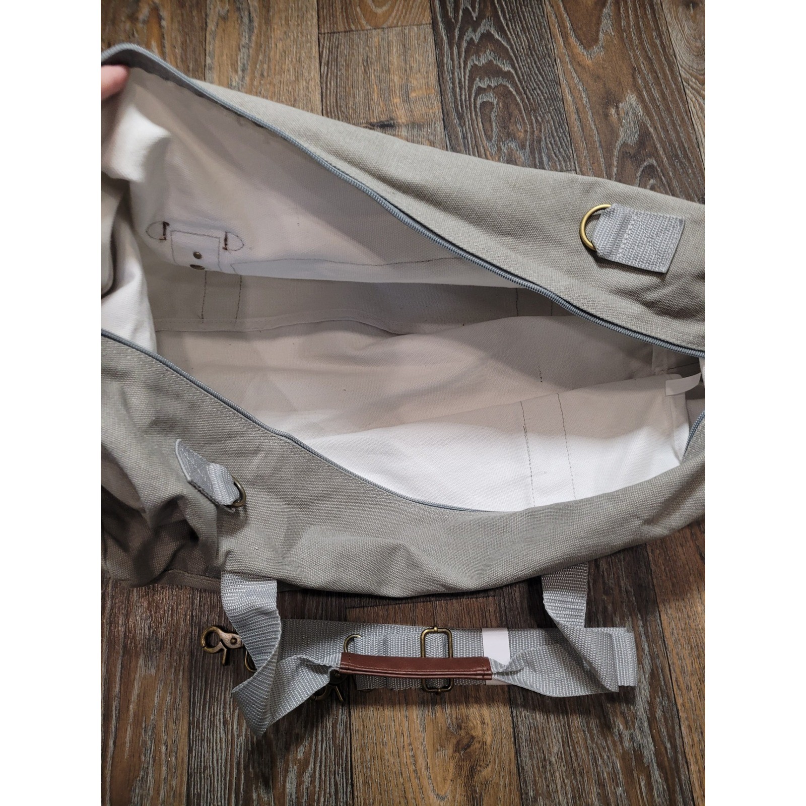 Field & Co. 2018 Final Four San Antonio Grey Canvas Duffel Bag Weekender Mens