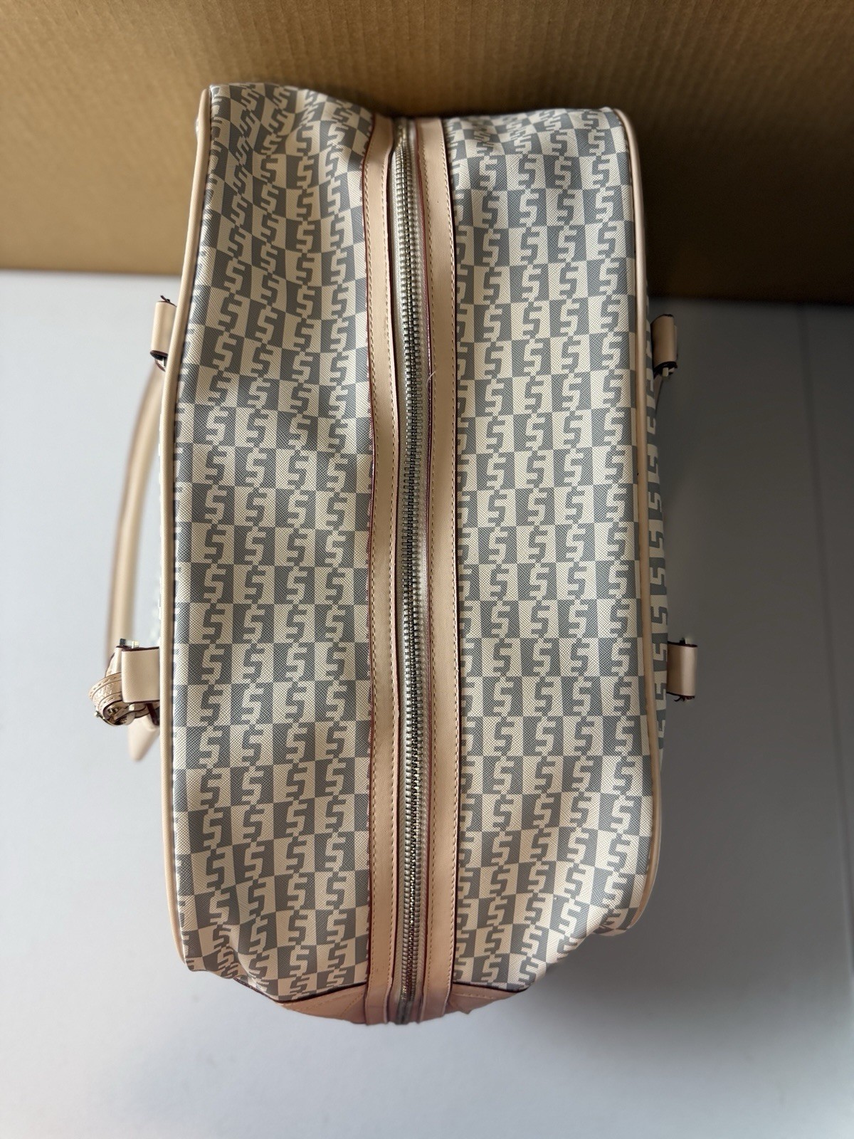 SPRAYGROUND Limited Edition Rose Money Check Duffle Jet Setter