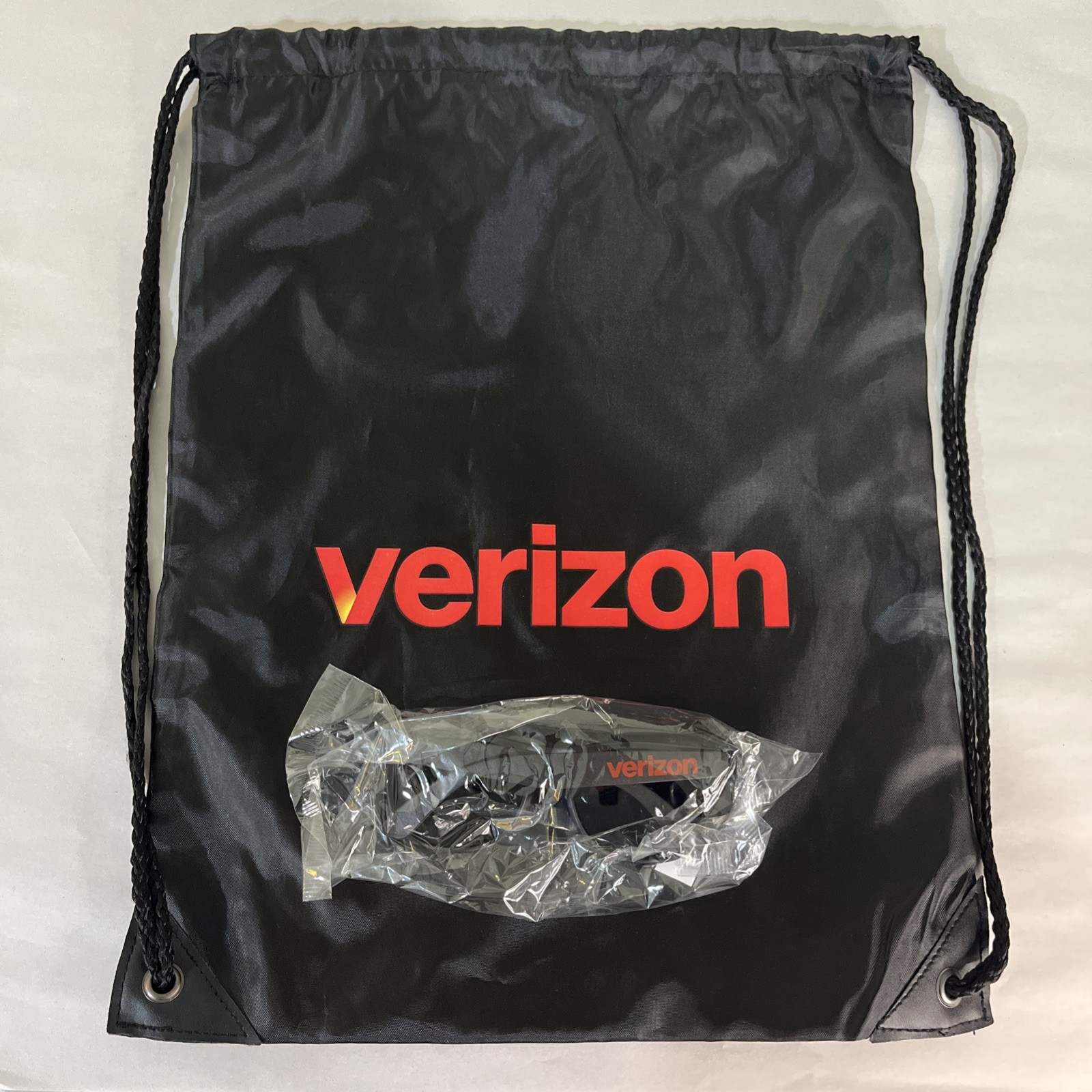 Verizon Drawstring Bag Backpack and Sunglasses Bundle Gift Polyester Hit