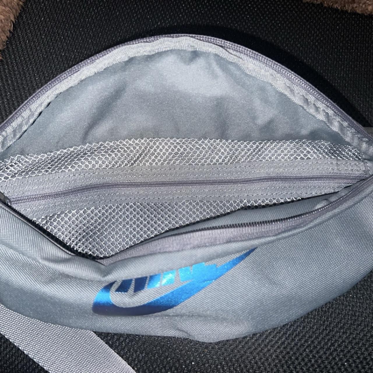 Gray Nike Zippered Fanny Pack Adjustable Belt Lg Size W/Inner Zippered Pocket