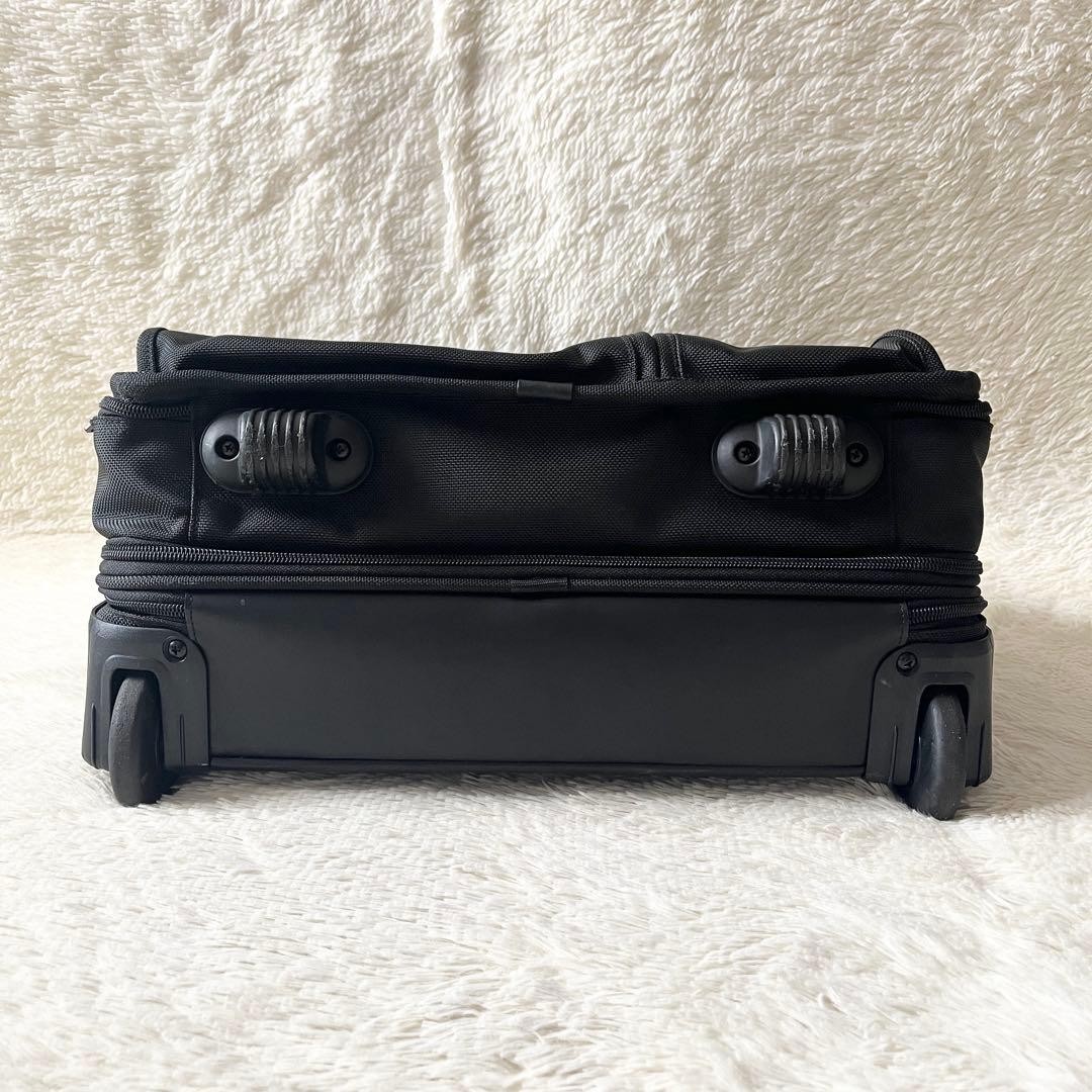 Level TUMI Carry Case Expandable Business Bag Black