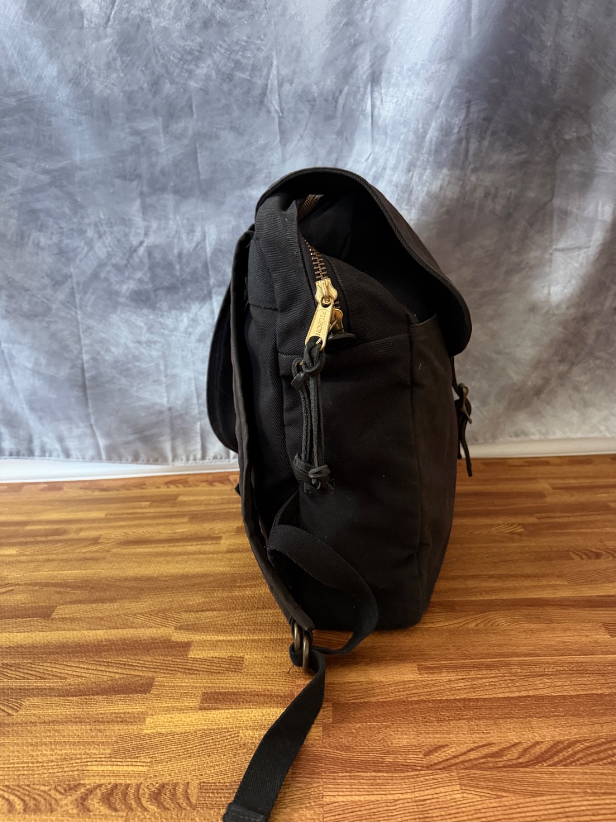 Filson Style 70152 Daypack – Black – Made in USA – Great condition
