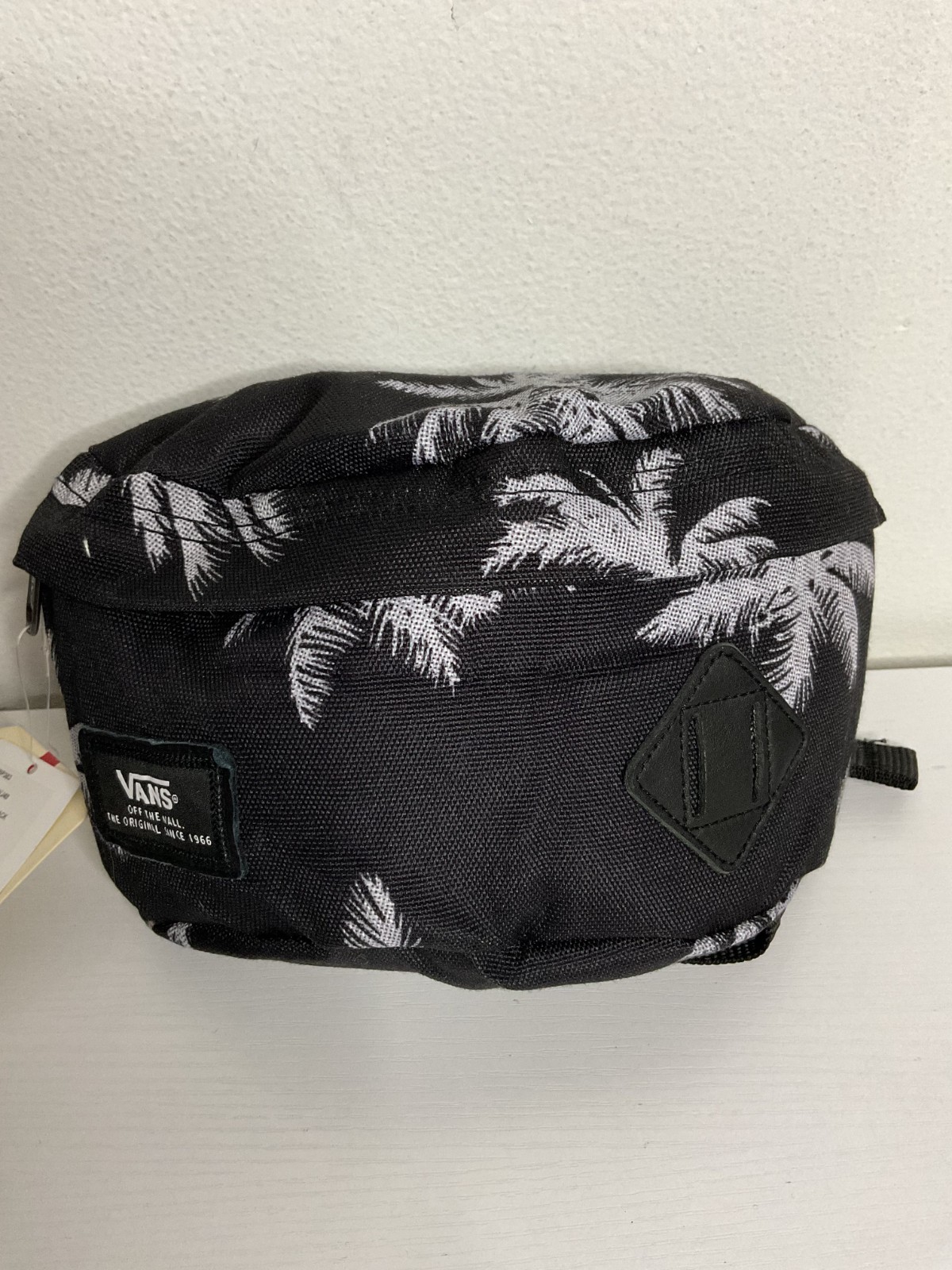 Vans off the wall Men’s Aliso Hip Pack Los Psychos Fanny Pack