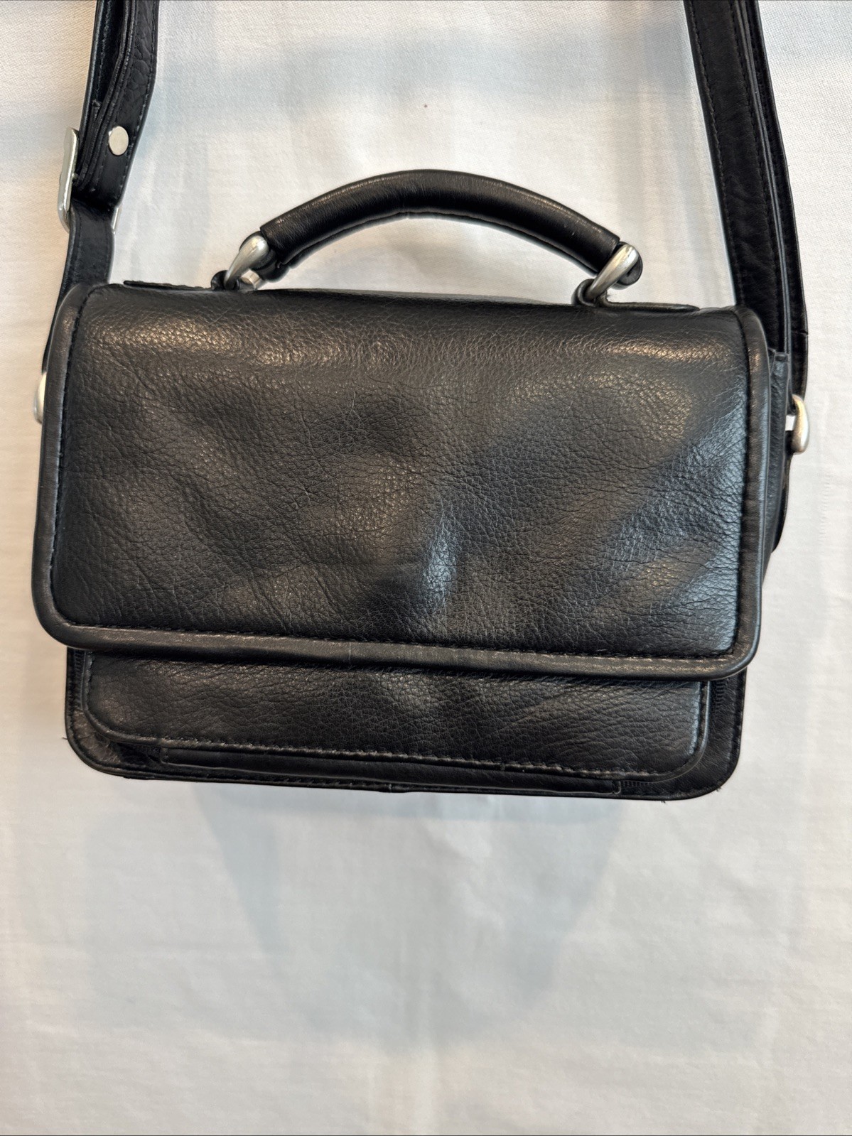 Black Leather Adjustable Strap Crossbody Bag Unisex Paul & Taylor