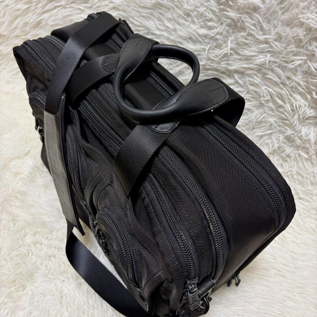 TUMI Large Expandable 26160DH 2 layer 2way