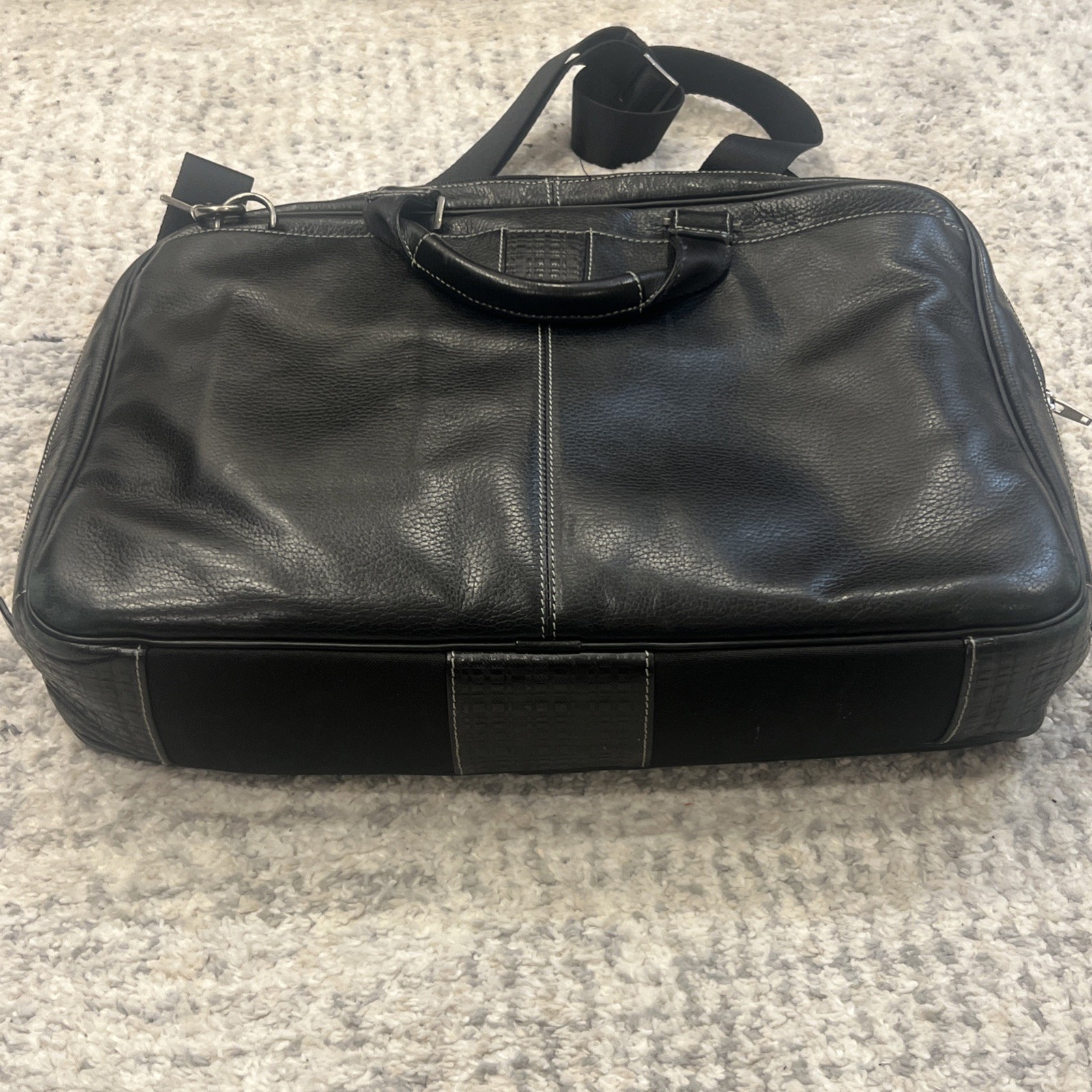 Boconi Black Leather Tumbled Pebbled Messenger Briefcase Laptop Case EUC