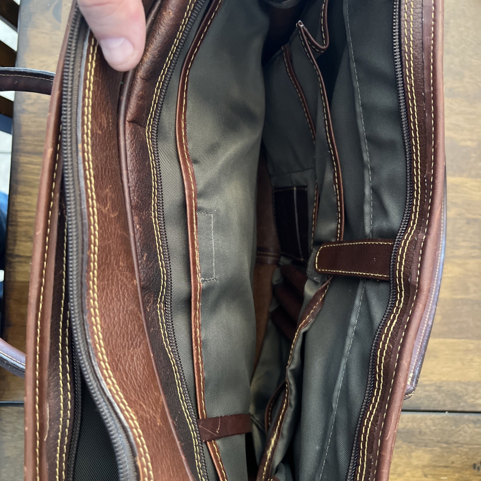 Vintage Orvis All Leather Briefcase Messenger Bag Satchel Laptop