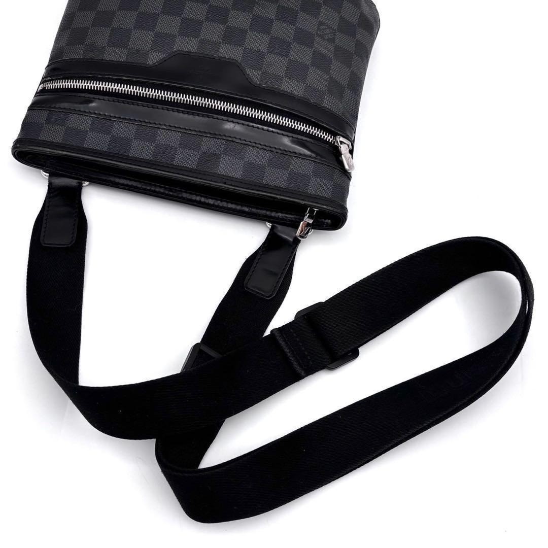 LOUIS VUITTON Damier Graphite Tomas Crossbody Shoulder Bag Black Men