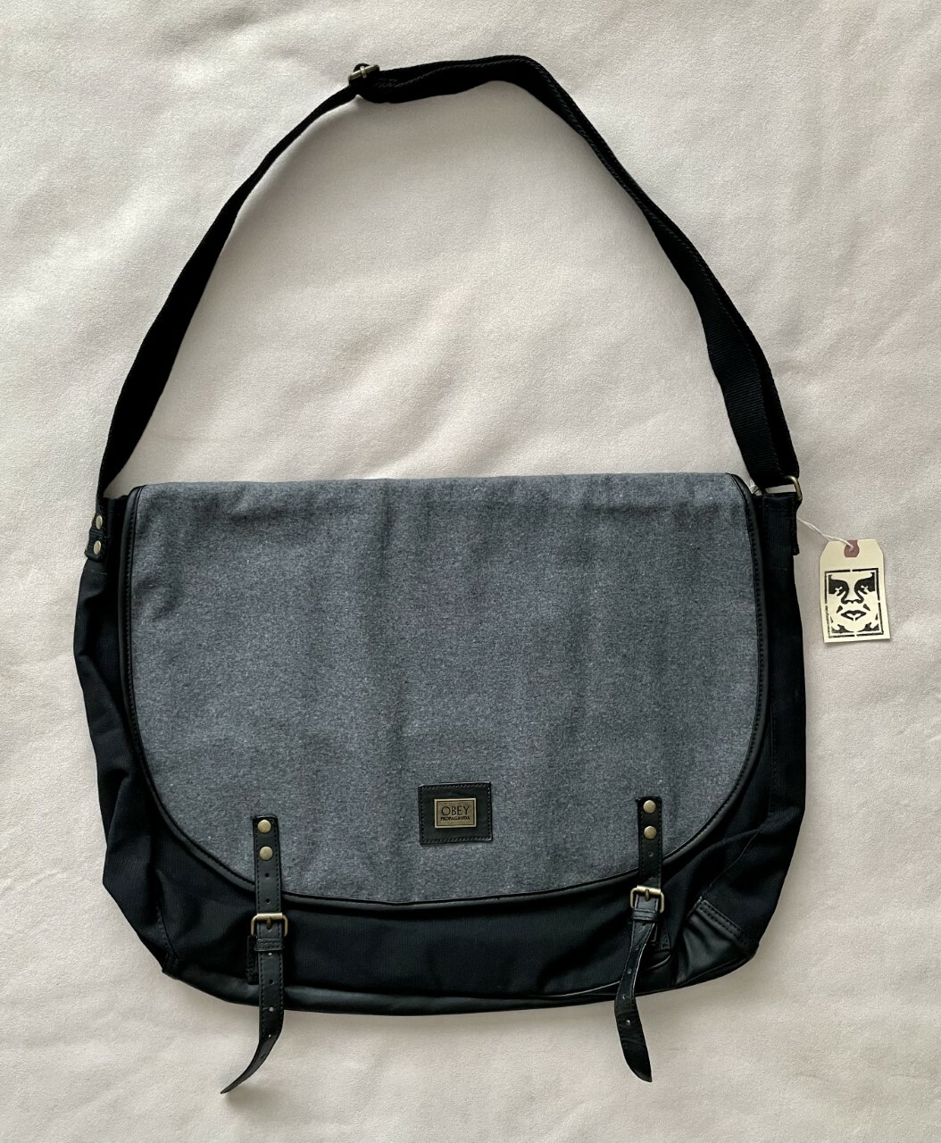 New Vintage Obey Clothing Uptown Messenger Bag NWT 2008 Art Shepard Fairey