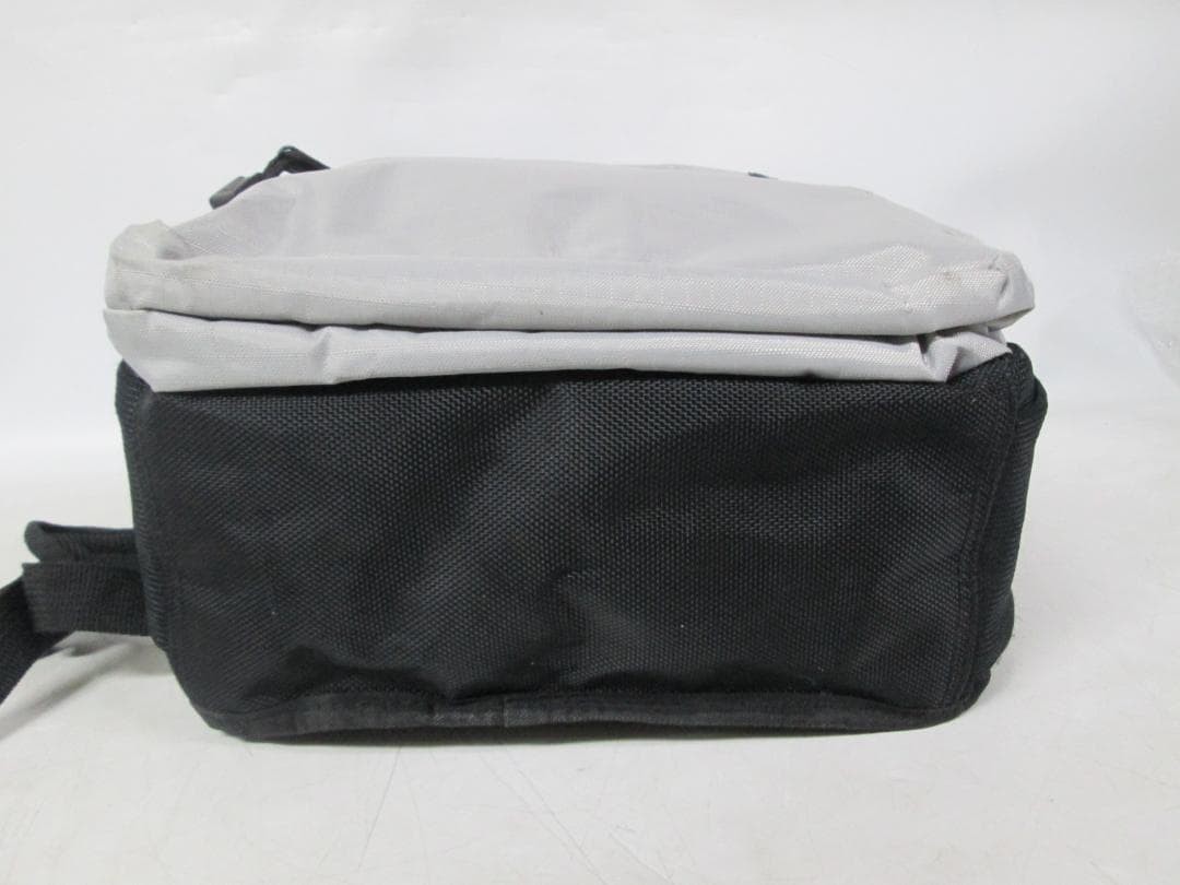 CONART A3800 Silver Gray Backpack Rucksack 40x25x16cm