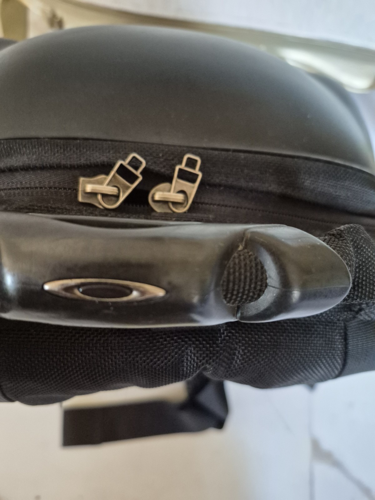 OAKLEY 2000s HARD SHELL BACKPACK BLK Nice CONDITION RARE Software Era !
