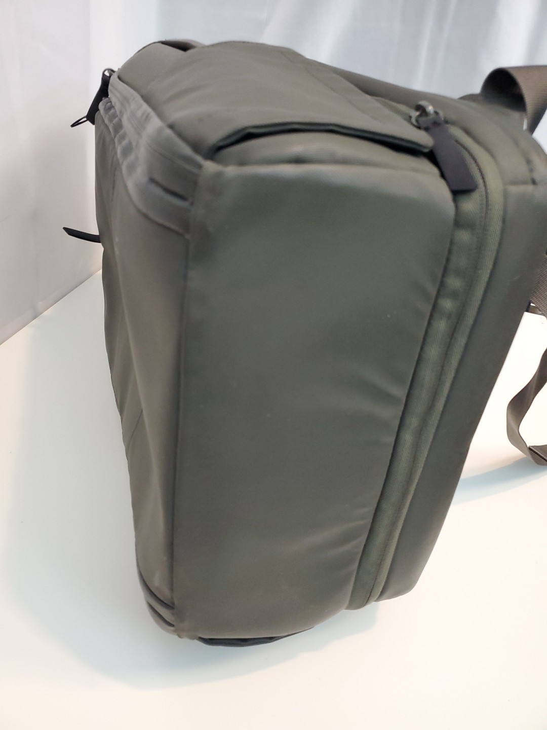 Nomatic Travel Pack 20L, Expands to 30L, Olive Color, Good Condition, $349 Value