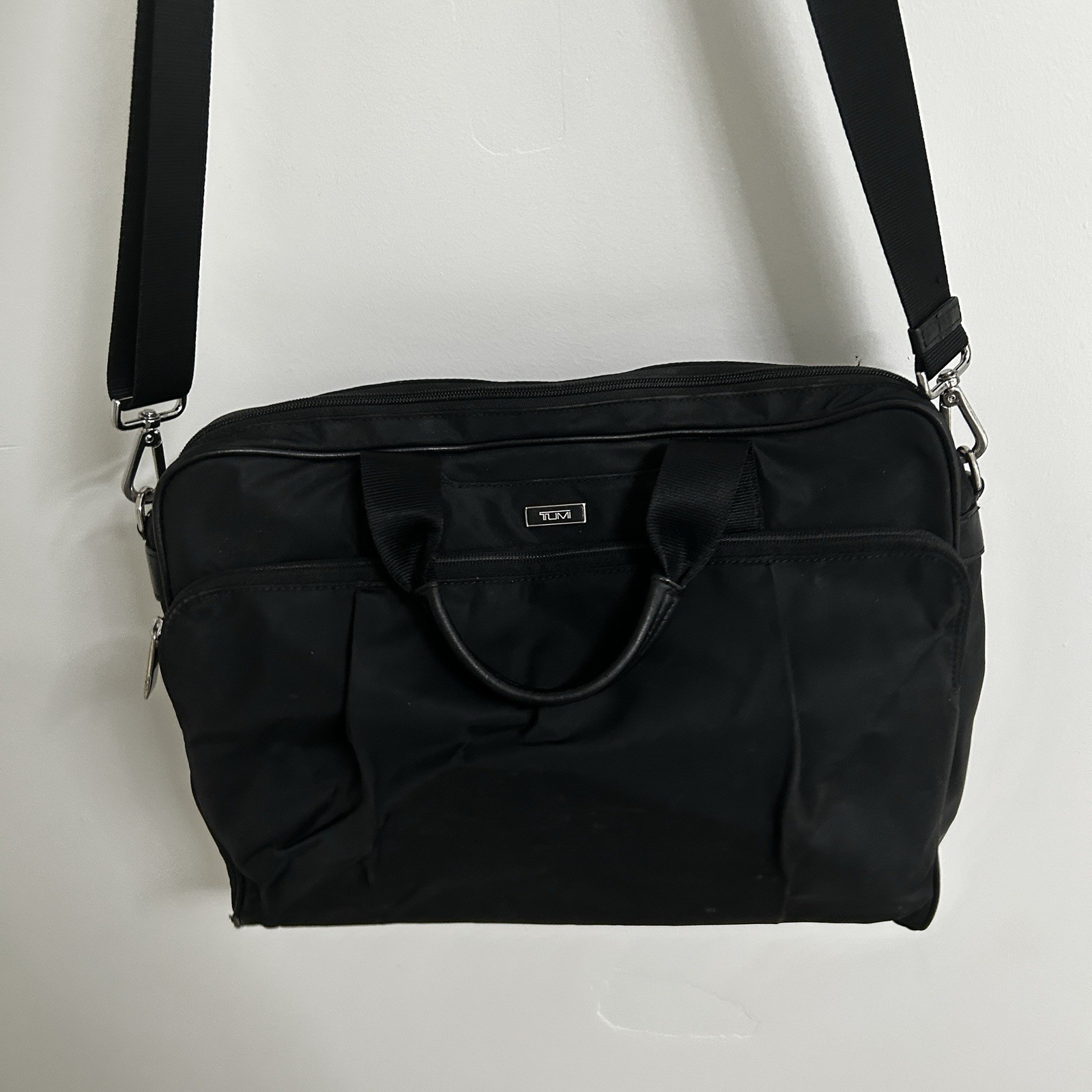 Tumi Black Briefcase/Document Case Zip Closure Shoulder Strap Pockets