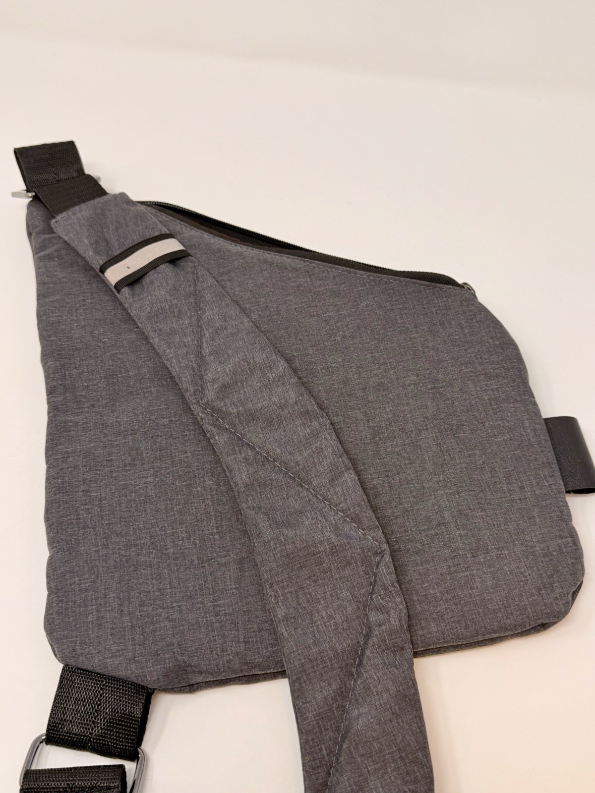 WANDER Gray Crossbody Bag Zip Magnetic Closure Unisex Lightweight Shoulder Strap