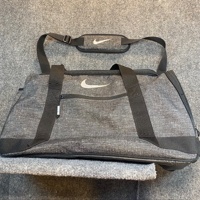 Nike Sport III Golf Duffle Bag Heather Gray Black 19 x 11 x 10 inches