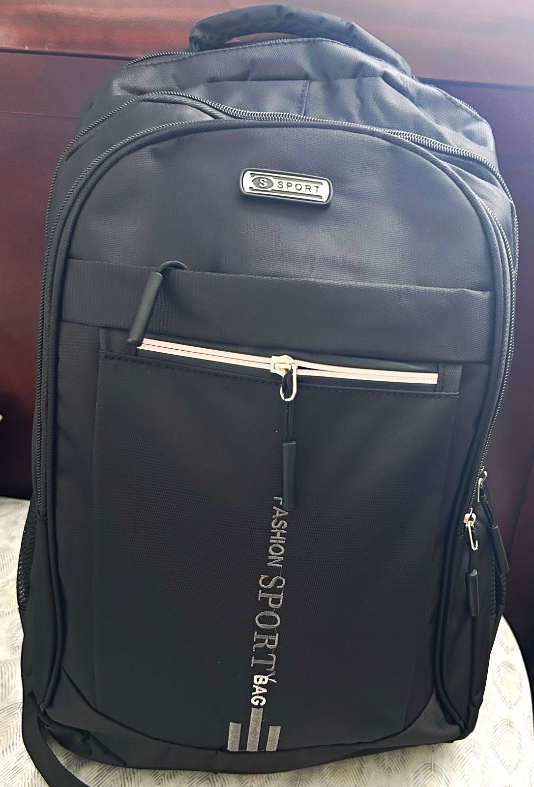 Men’s Black Large Sport Backpack Zip Pockets Adjustable Straps Top Handle