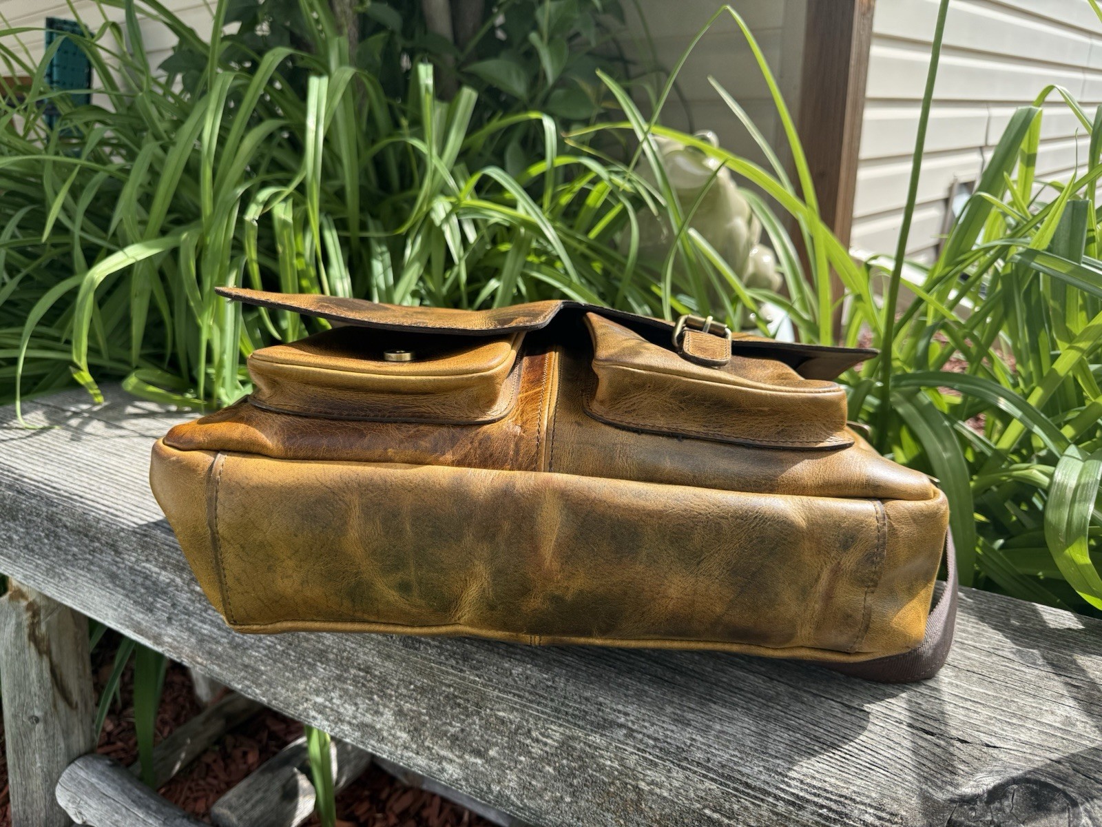 Buffalo Distressed Rustic Leather Large Messenger Bag Laptop Shoulder Bag