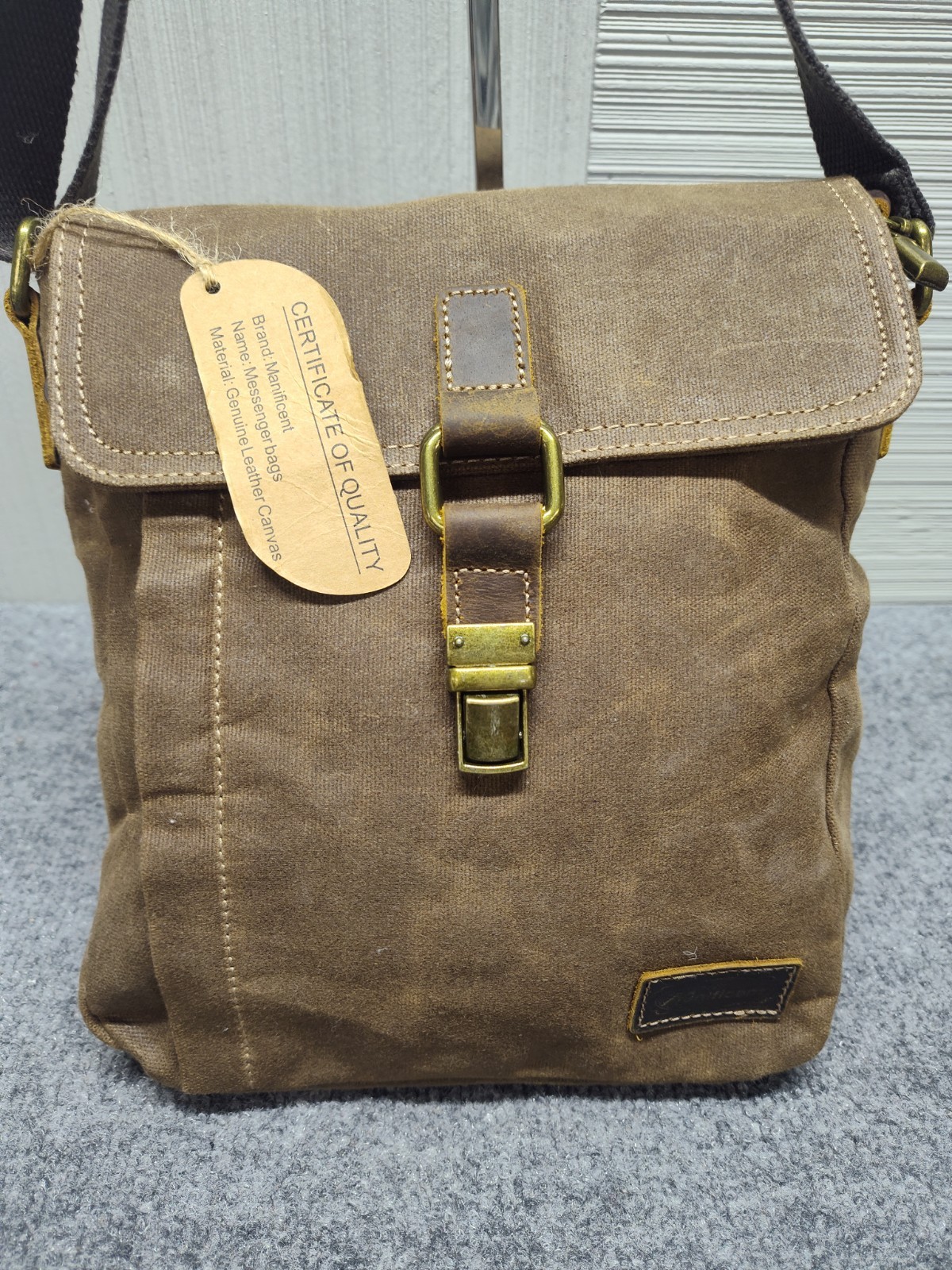 Manificent Men Messenger Bag Brown Black Strap Buckle Lined Back Pocket Outdoor