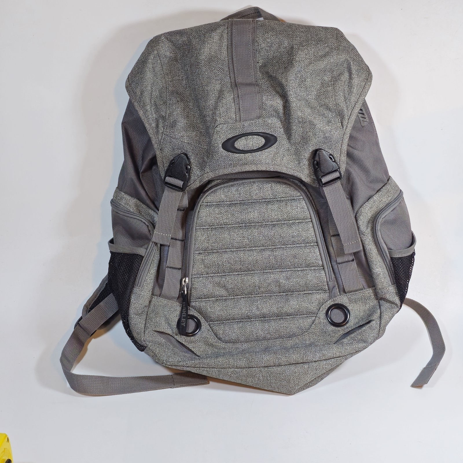 Oakley Backpack 18″ x 14″ Tactical Field Gear Gray