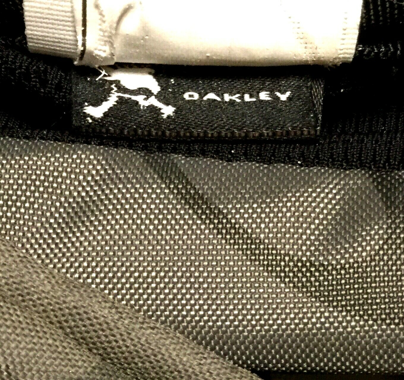 RARE OAKLEY CAMO TACTICAL BACKPACK Large Camouflage Hiking Bug Out Bag Pack