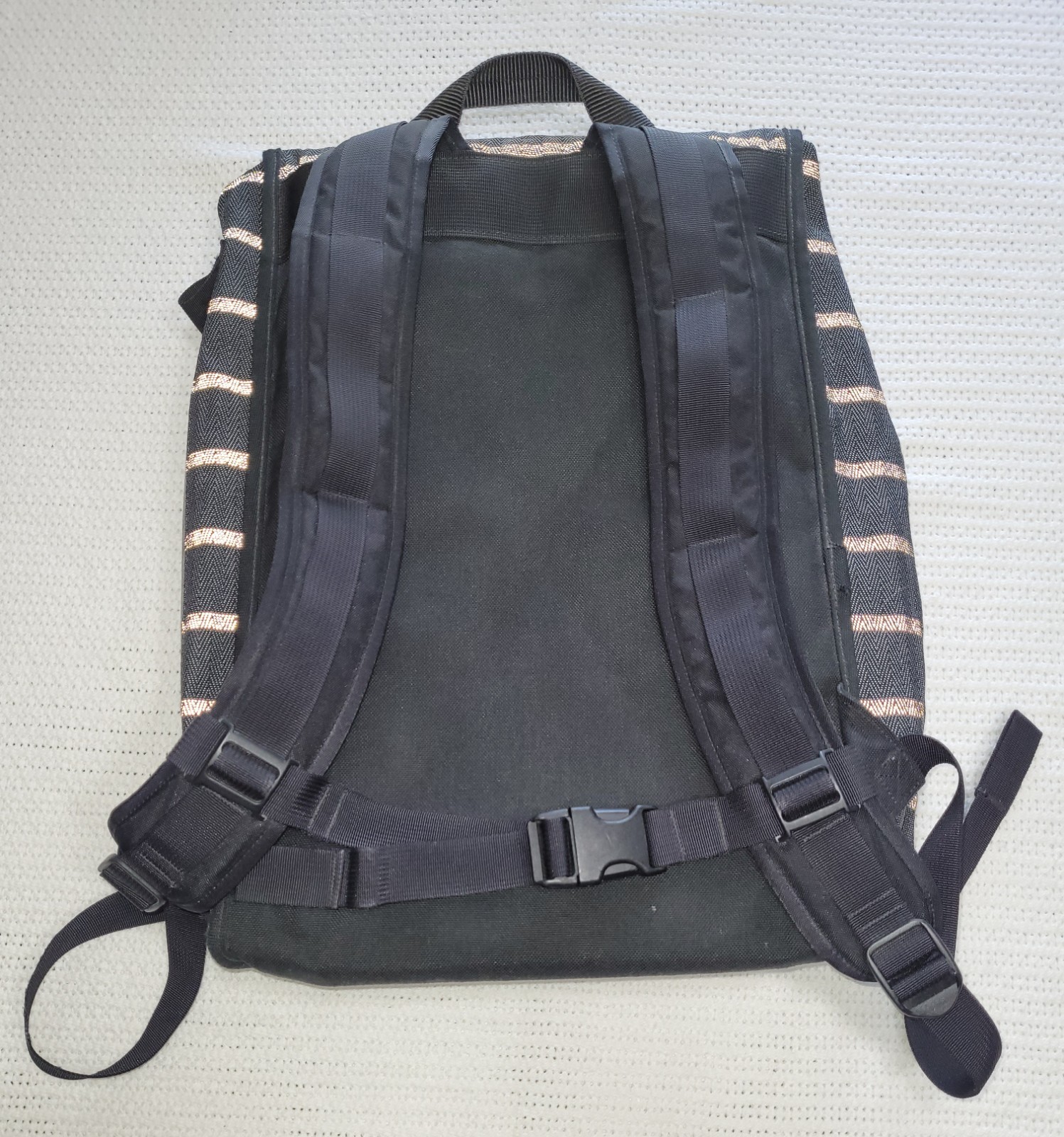 Rickshaw Bagworks Sutro Backpack Gray herringbone tweed fabric/ reflective yarn