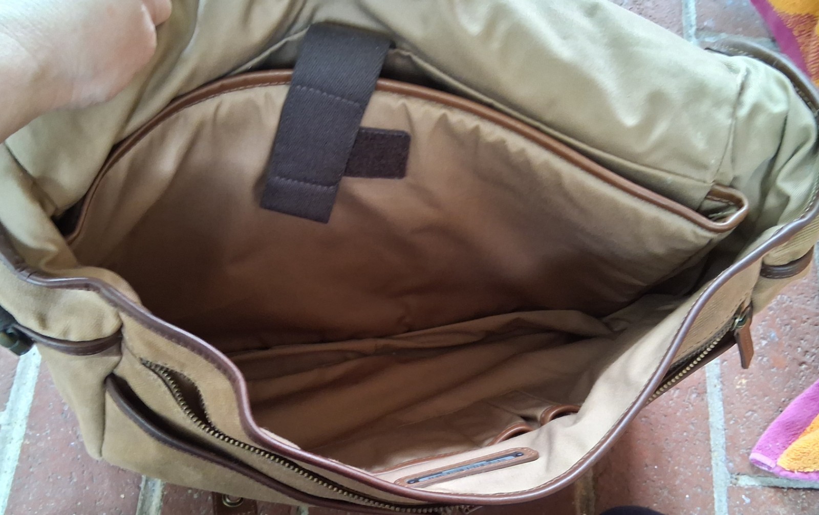 RARE Tumi T-Tech Canvas Shoulder Messenger Bag Laptop Portfolio Tan Brown