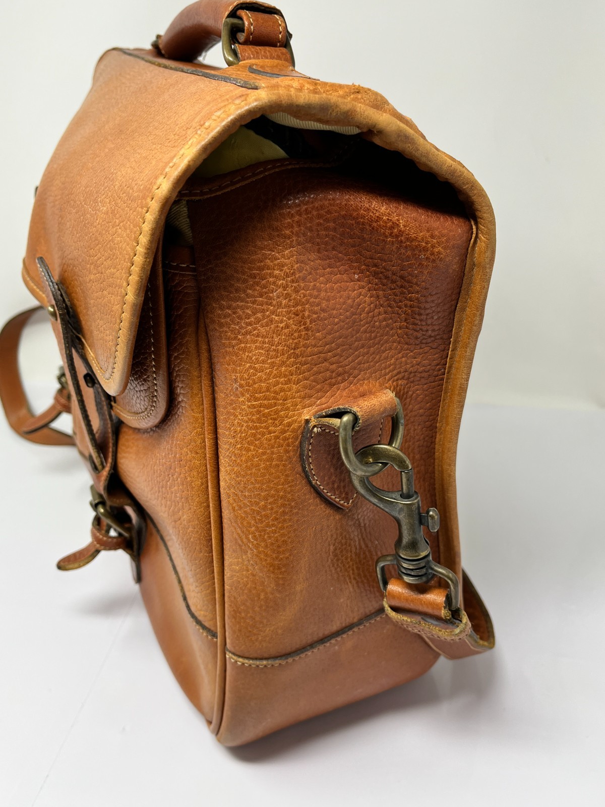 Vtg LEVENGER Leather Messenger Briefcase Laptop Bag Made In England British Tan