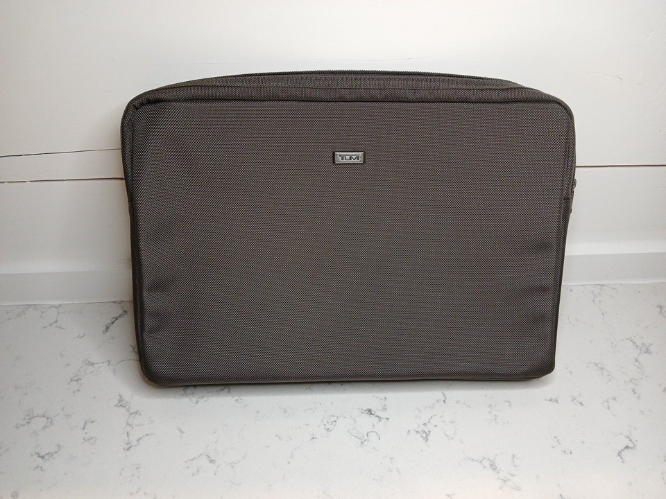 TUMI Laptop Bag Padded Computer Cover Protective Case Sleeve Ballistic 15″ Black