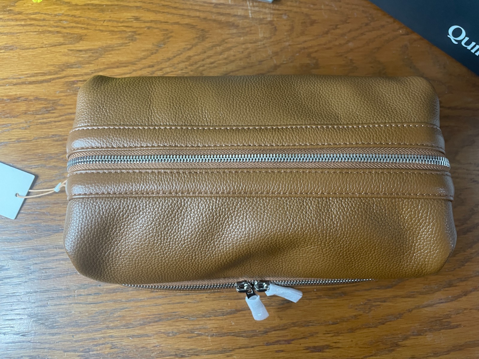 NWT QUINCE MEN’S ITALIAN LEATHER DUAL COMPARTMENT TOILETRY ZIP AROUND BAG