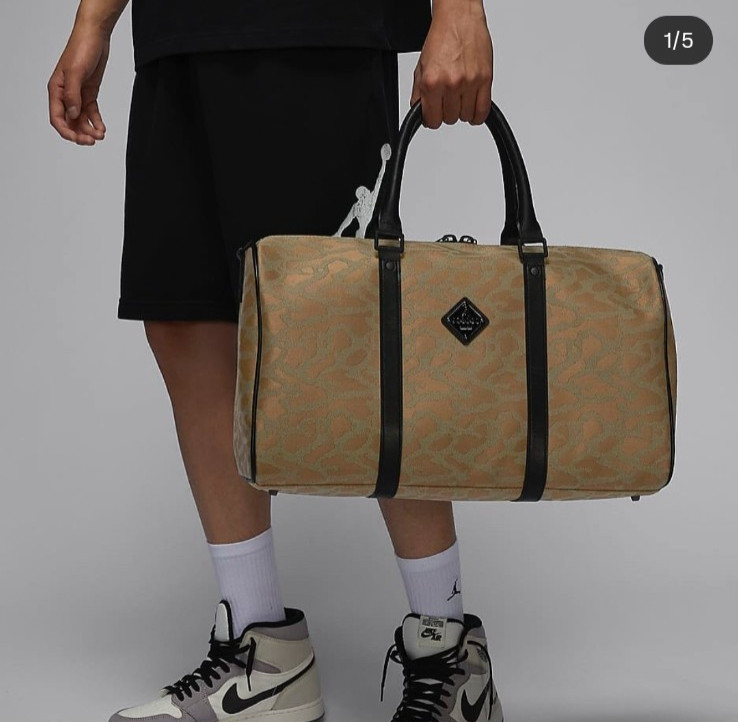 Nike Air Jordan Monogram Icon Duffle Bag 25l *Limited Edition*
